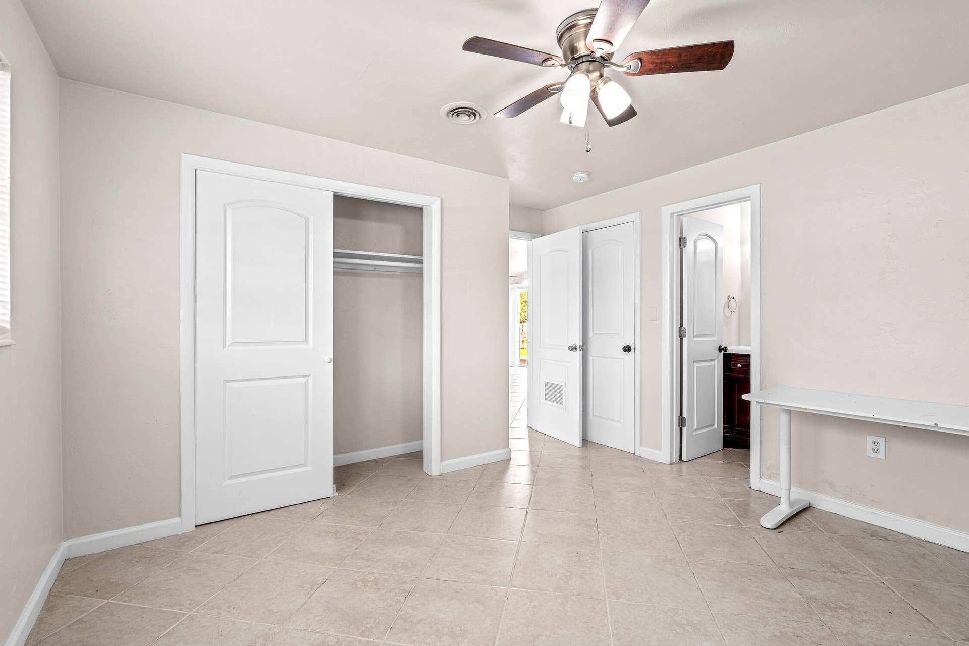 1700 SW 5TH Avenue, Pompano Beach, FL 33060 DSC06980