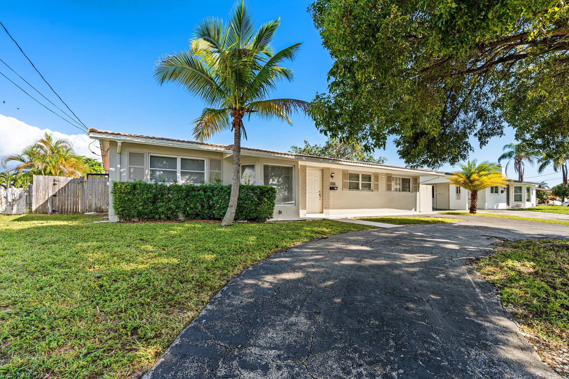 1700 SW 5TH Avenue, Pompano Beach, FL 33060 DSC06929
