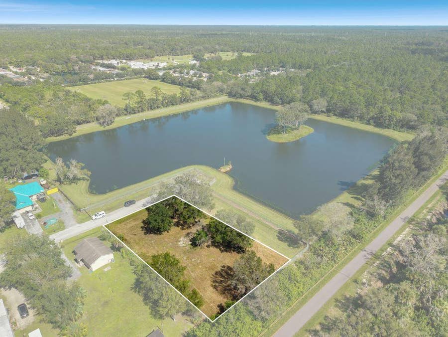 Property photo for 1075 LINCOLN Street, Fellsmere, FL