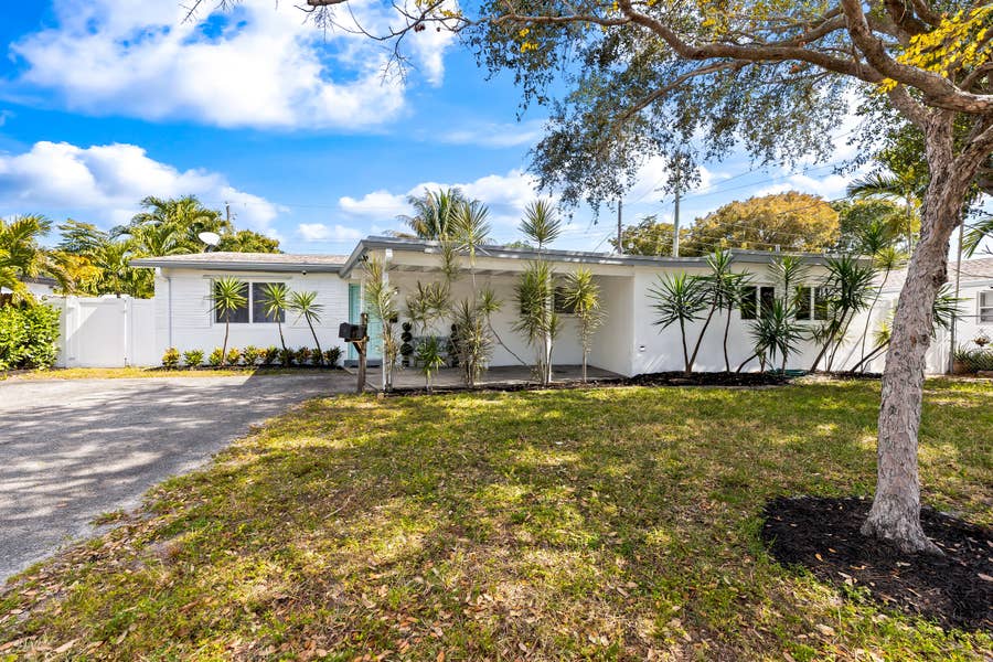Property photo for 5660 NE 2nd Terrace, Oakland Park, FL