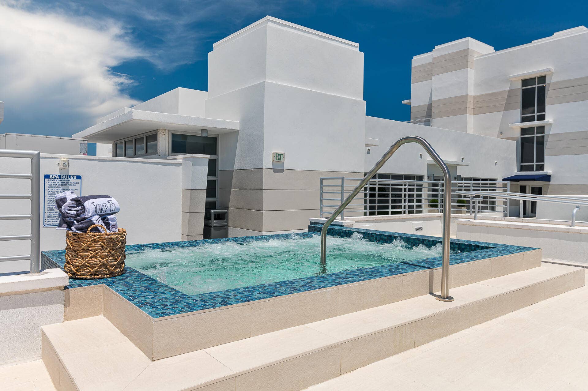 155 E Boca Raton Road, #418, Boca Raton, FL 33432 11 Jacuzzi