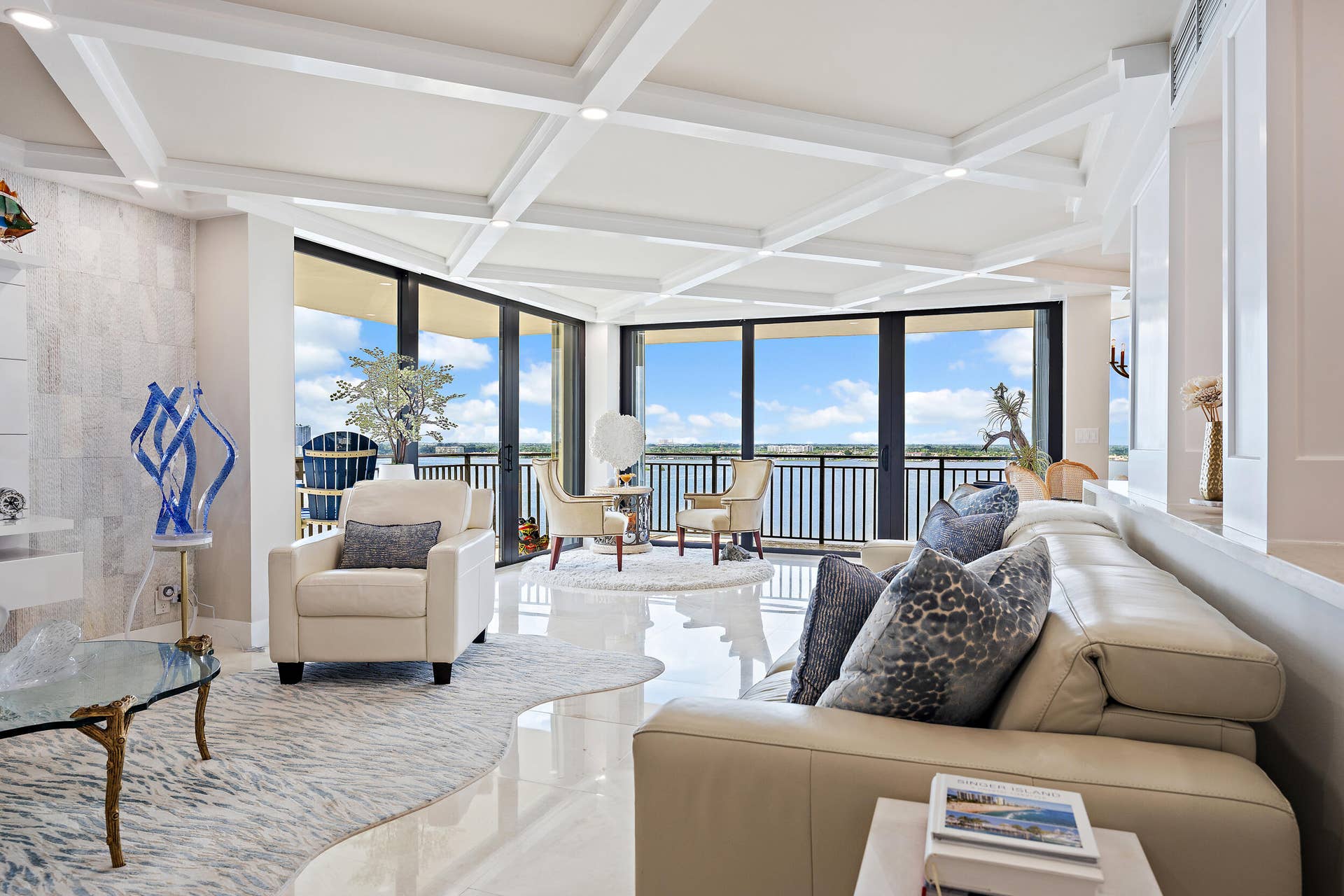 5460 N Ocean Drive, #12-C, Singer Island, FL 33404 Open Living Space