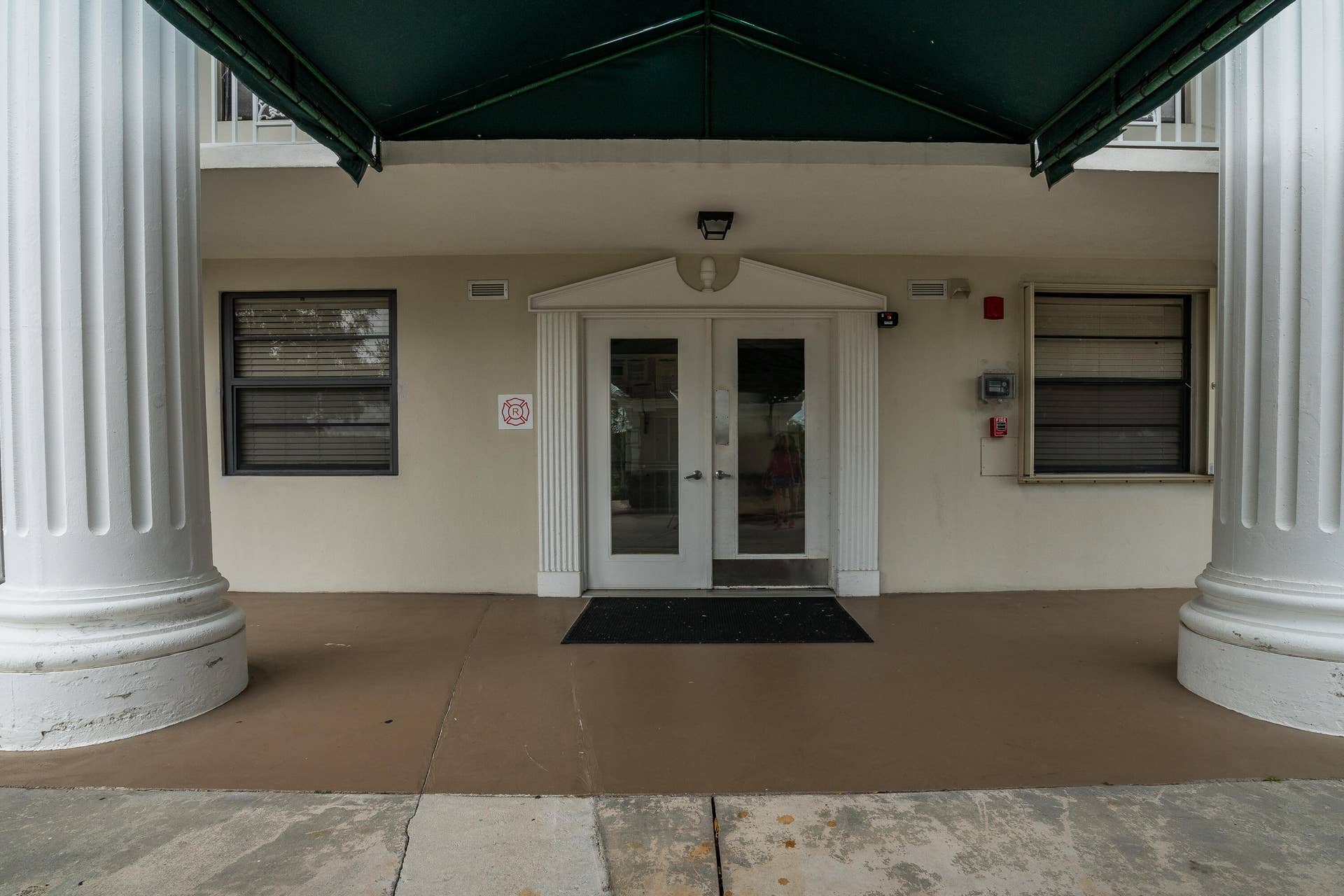 6037 BALBOA Circle, #403, Boca Raton, Boca Raton, FL 33433 whitehalle-4