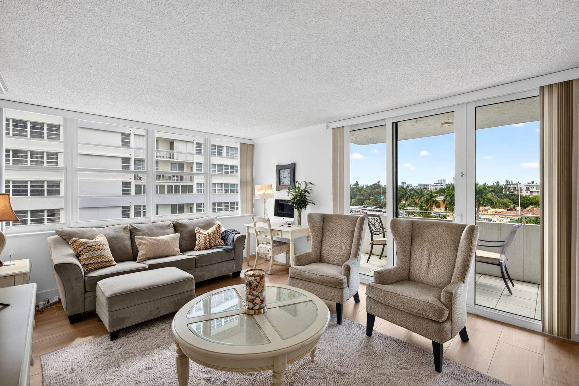 1170 N FEDERAL Highway, #512, Fort Lauderdale, FL 33304 7-web-or-mls-699A5241