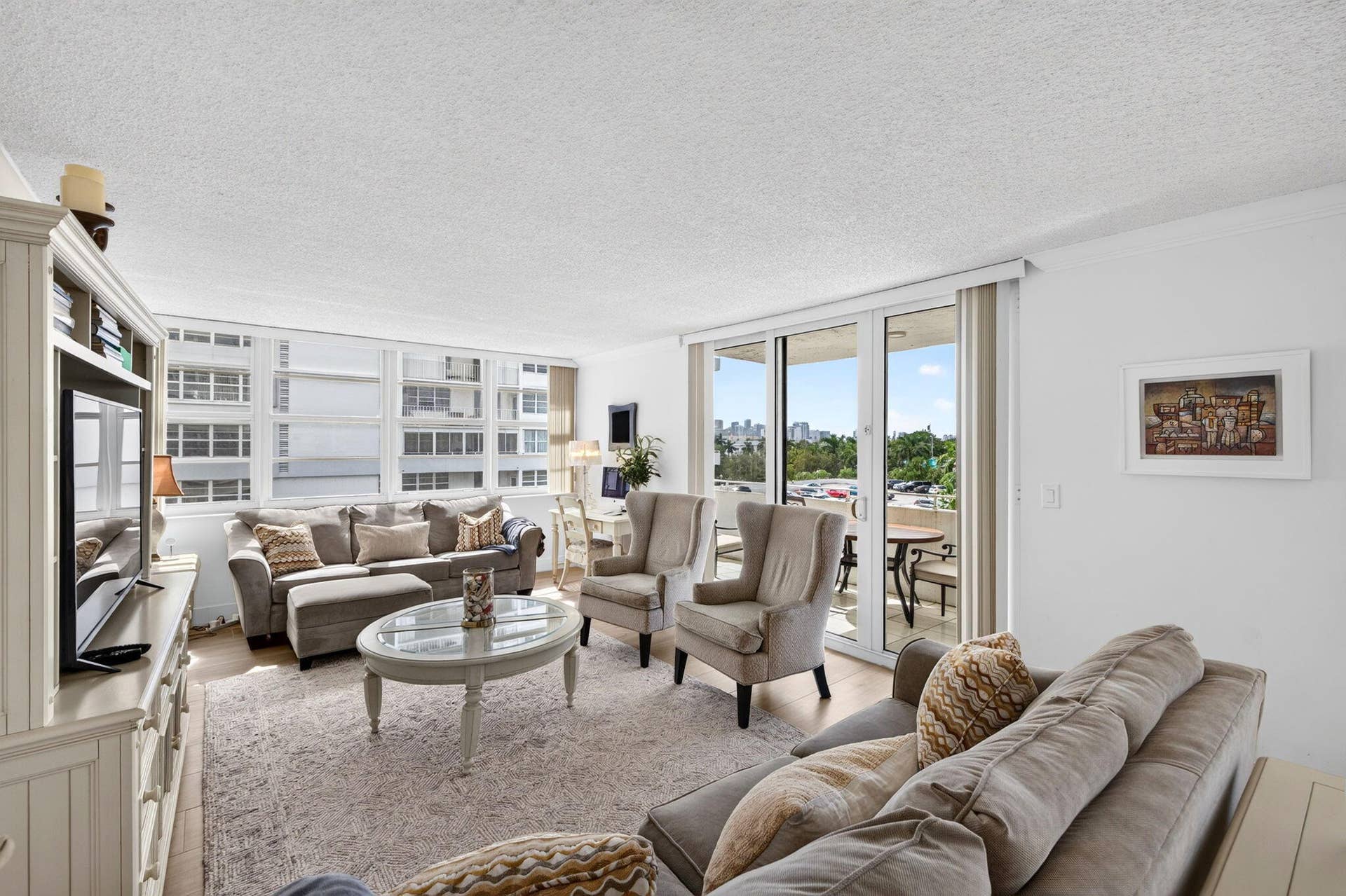 1170 N FEDERAL Highway, #512, Fort Lauderdale, FL 33304 3-web-or-mls-699A5206