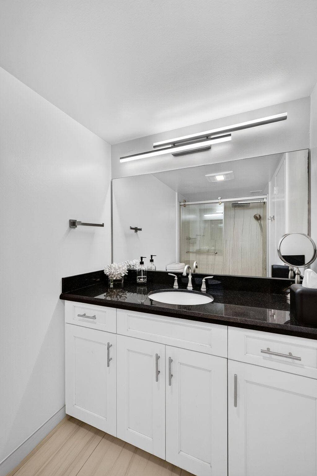 1170 N FEDERAL Highway, #512, Fort Lauderdale, FL 33304 40-web-or-mls-699A5549