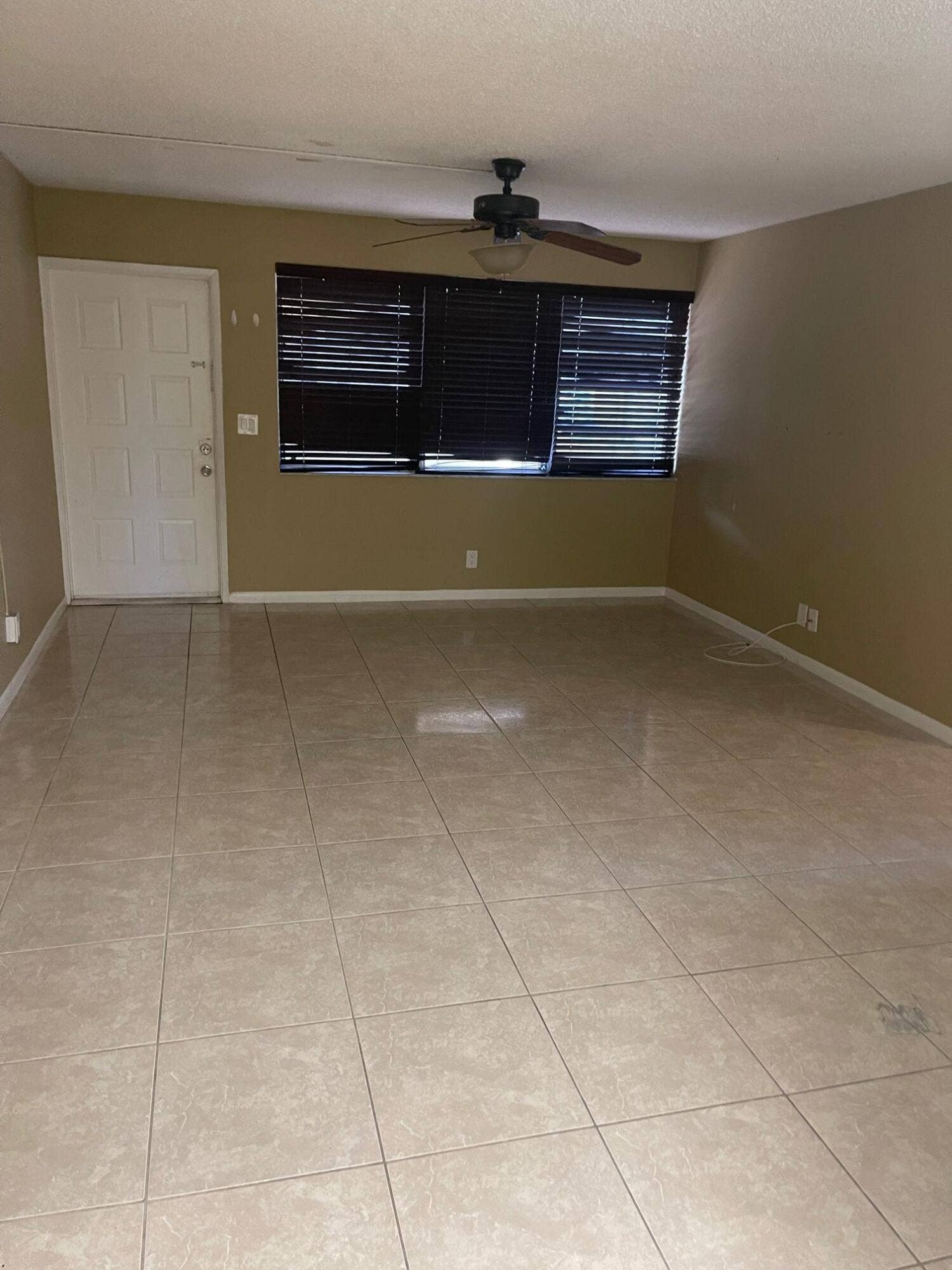 10128 TWIN LAKES Drive, #11-H, Coral Springs, FL 33071 IMG_5931