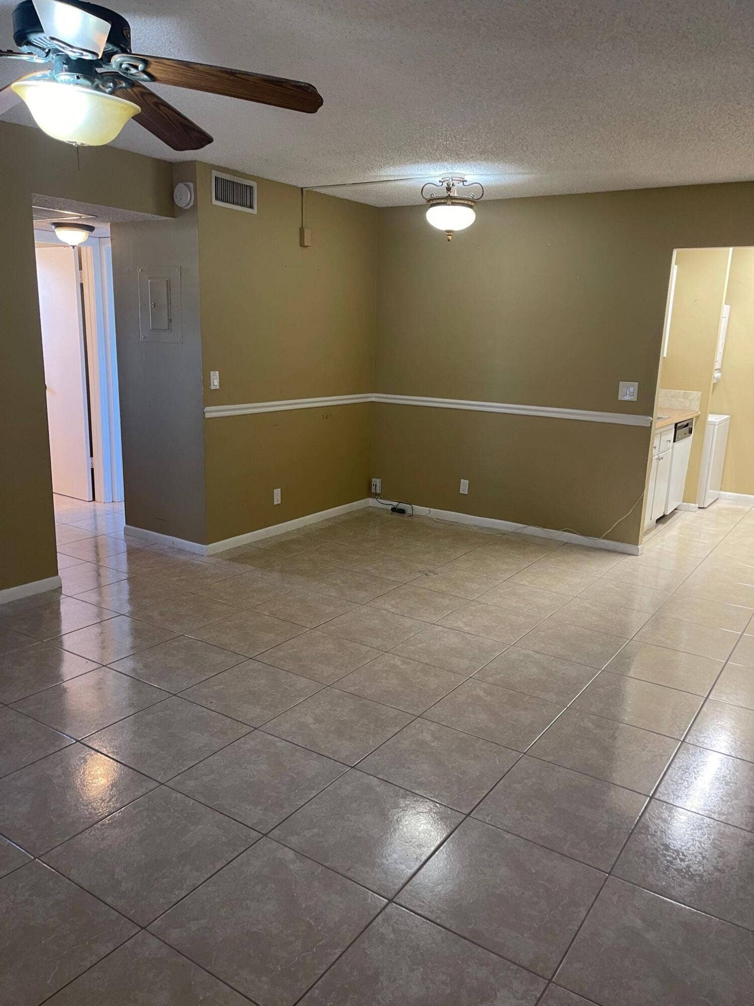 10128 TWIN LAKES Drive, #11-H, Coral Springs, FL 33071 IMG_5935