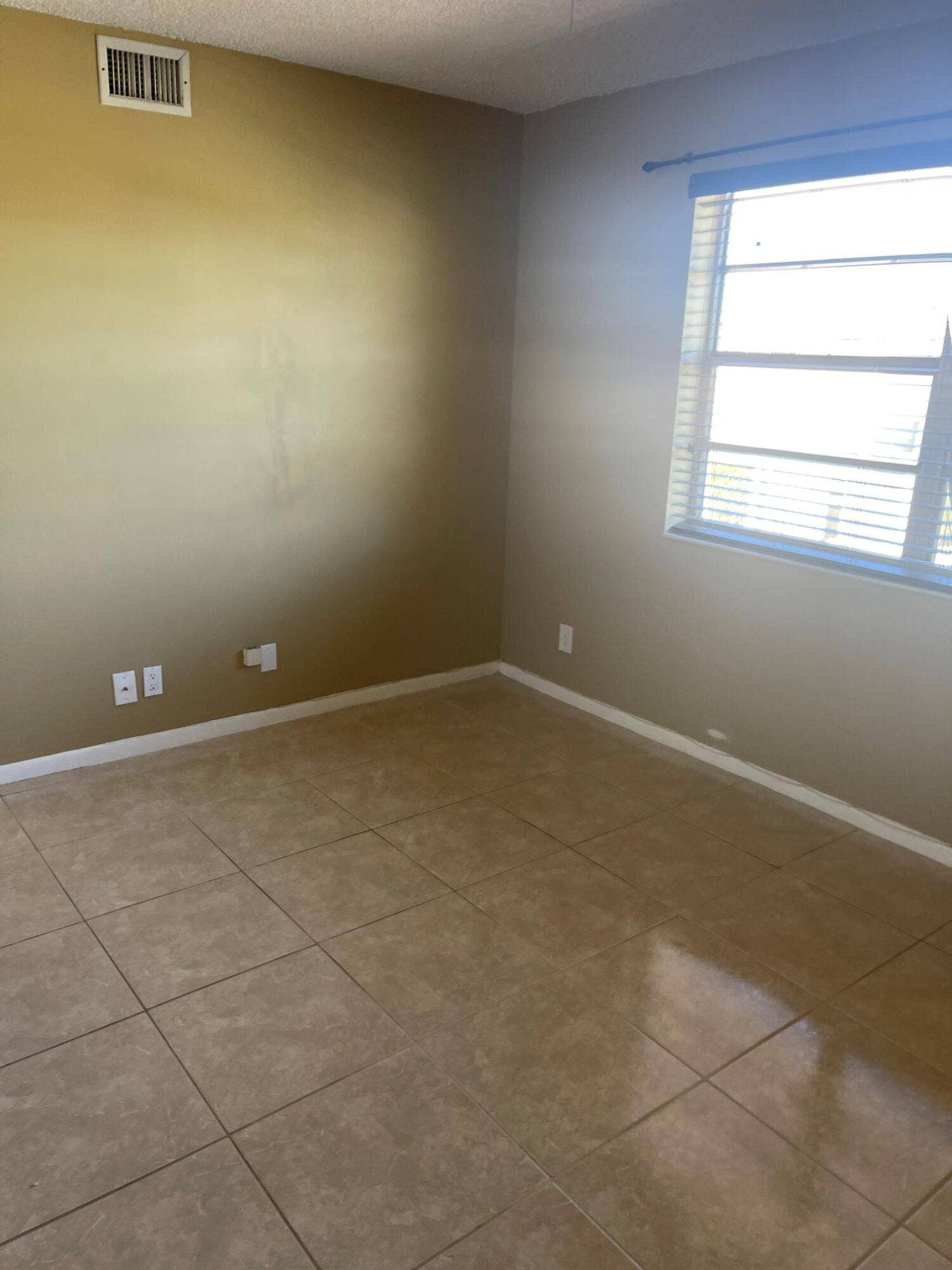 10128 TWIN LAKES Drive, #11-H, Coral Springs, FL 33071 IMG_5911