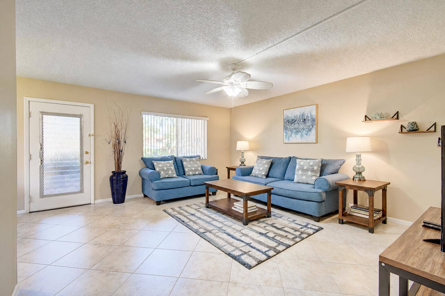 15054 Ashland Way, #81, Delray Beach, FL 33484 Living room