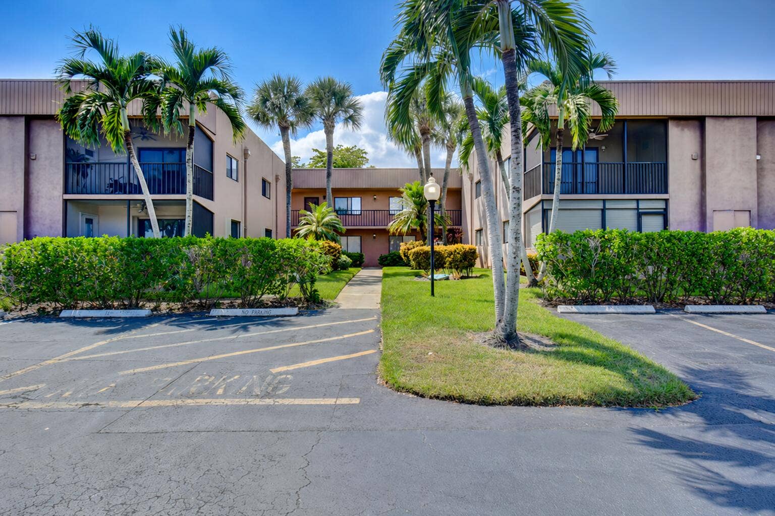 15054 Ashland Way, #81, Delray Beach, FL 33484 Front exterior