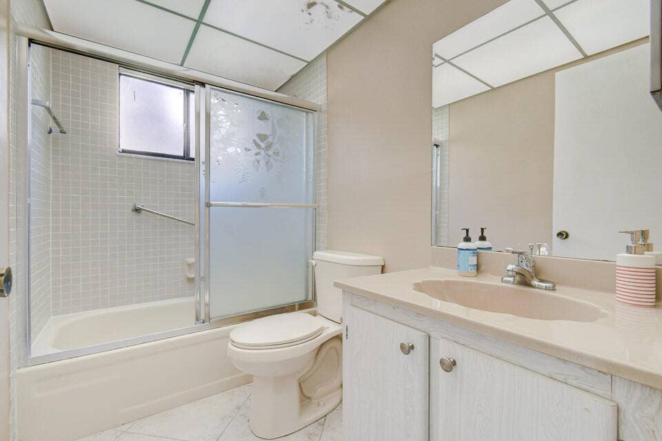 15054 Ashland Way, #81, Delray Beach, FL 33484 Bathroom 2