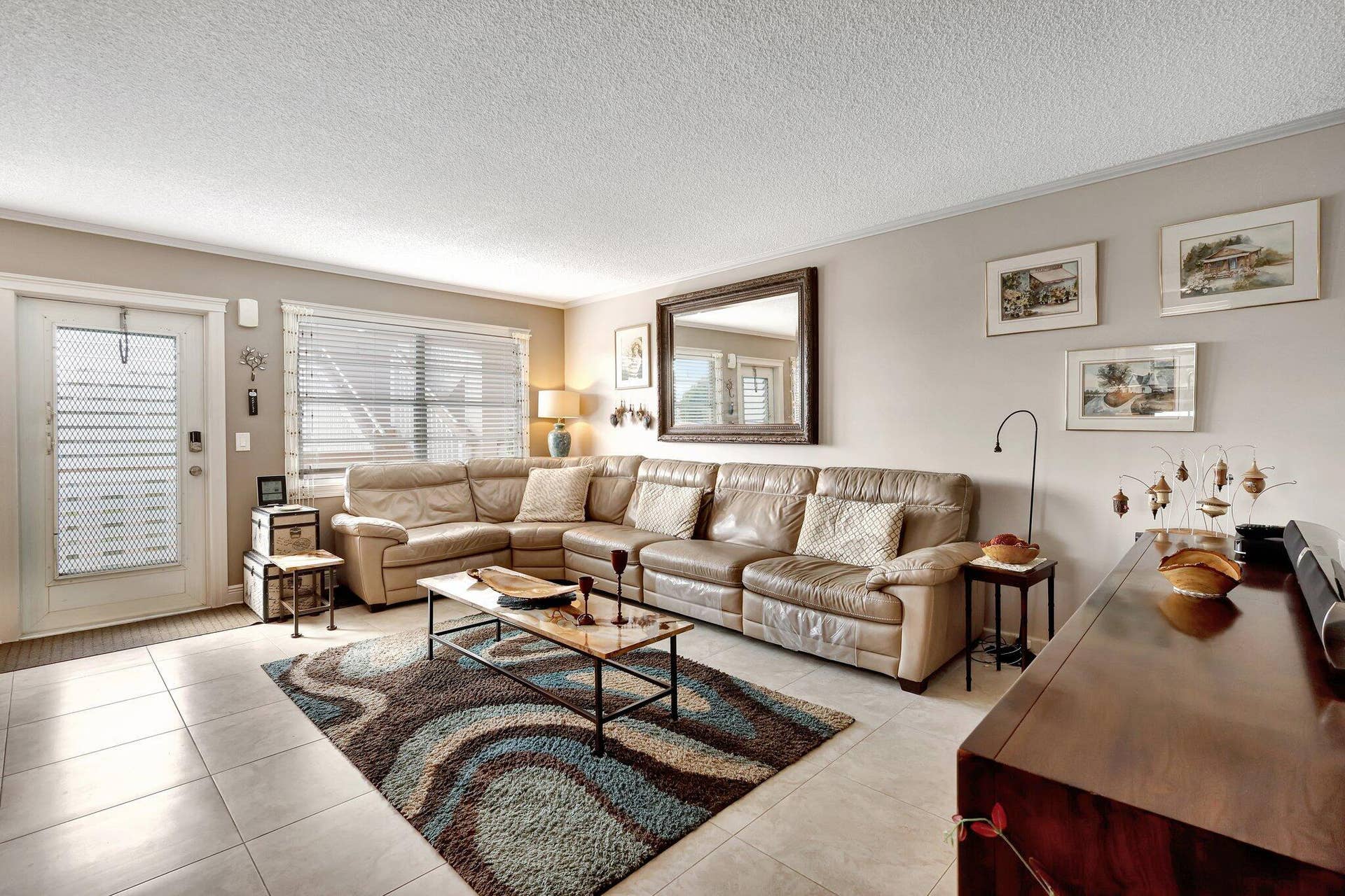 373 WELLINGTON J, West Palm Beach, FL 33417 LIVING ROOM