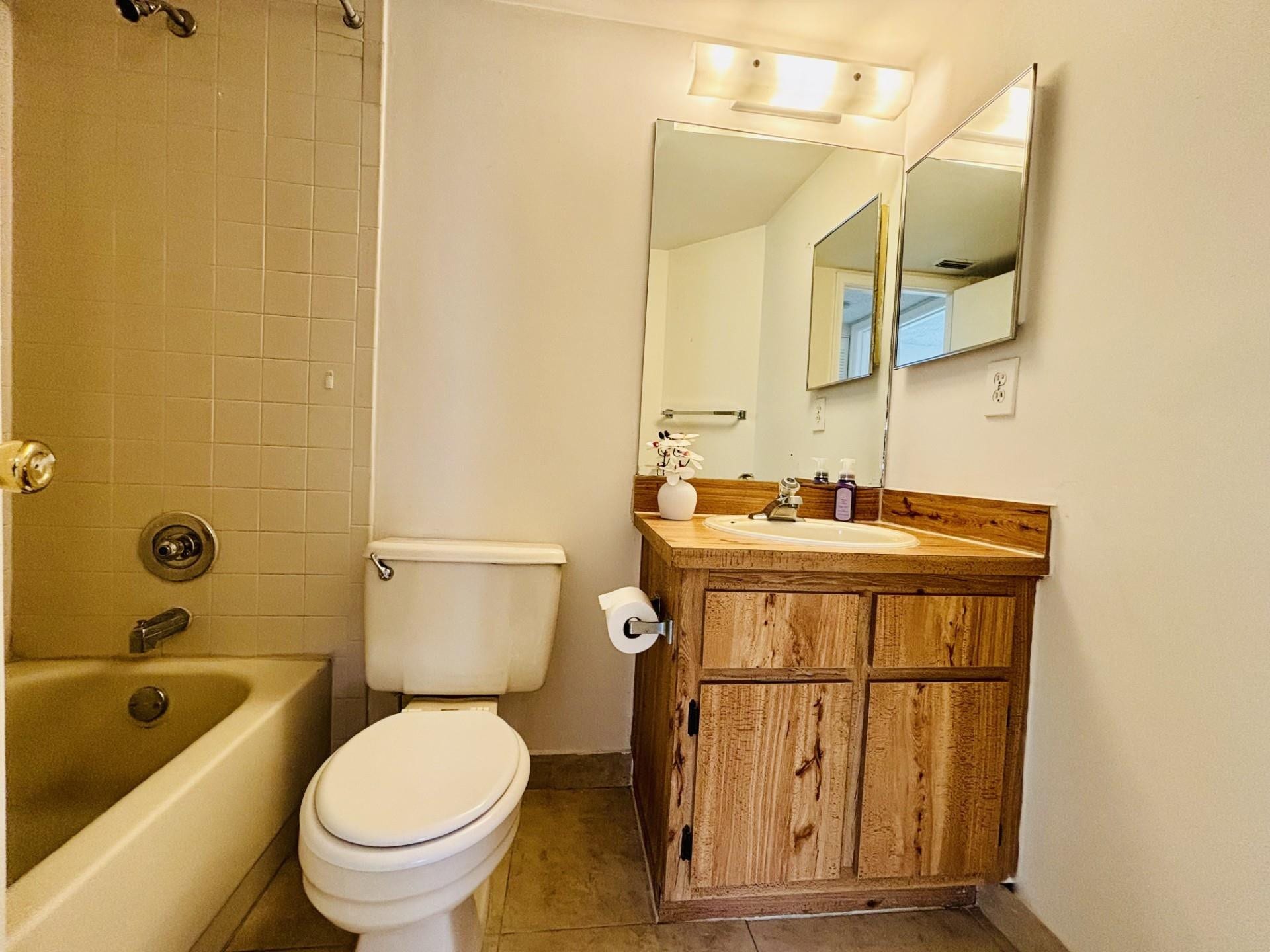 2nd Bathroom