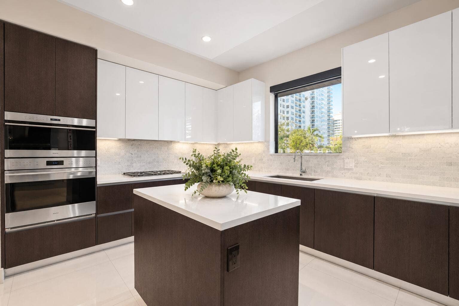 3030 N Ocean Boulevard, #S106, Fort Lauderdale, FL 33308 8.