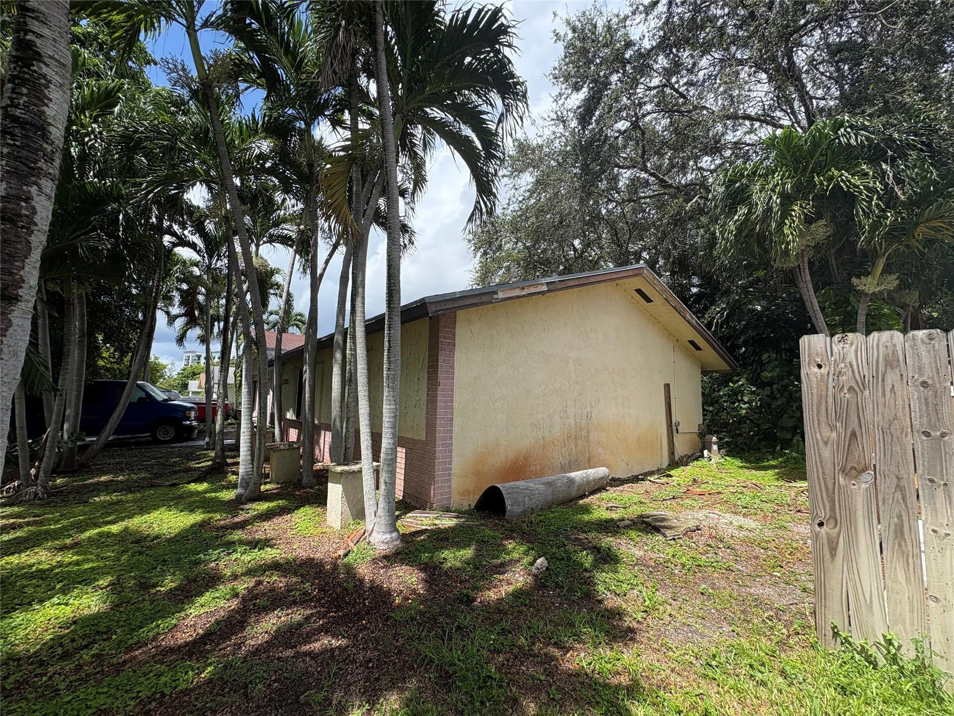 2109 PINEHURST Drive, West Palm Beach, FL 33407 Photo 10