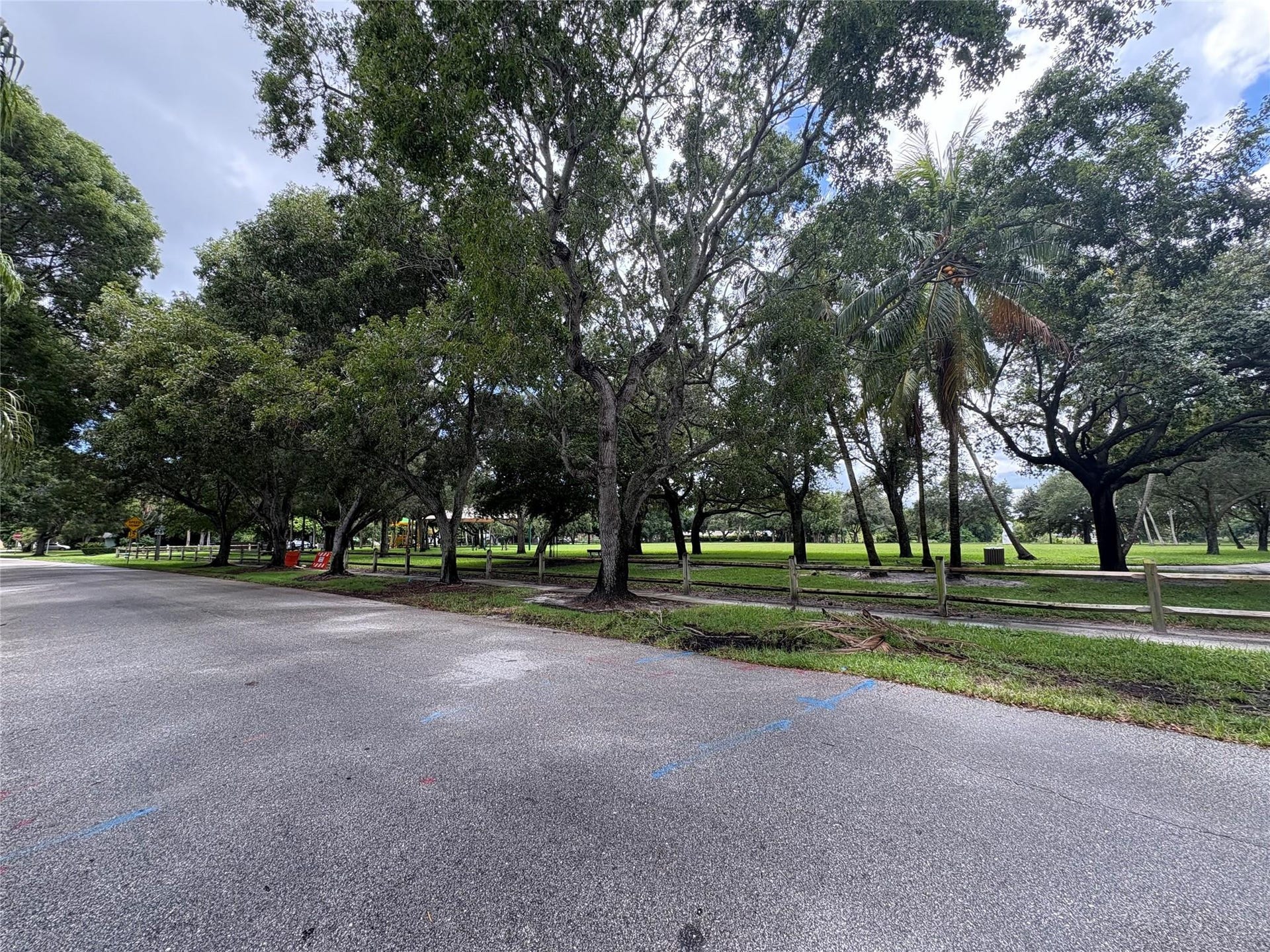 2109 PINEHURST Drive, West Palm Beach, FL 33407 Photo 15