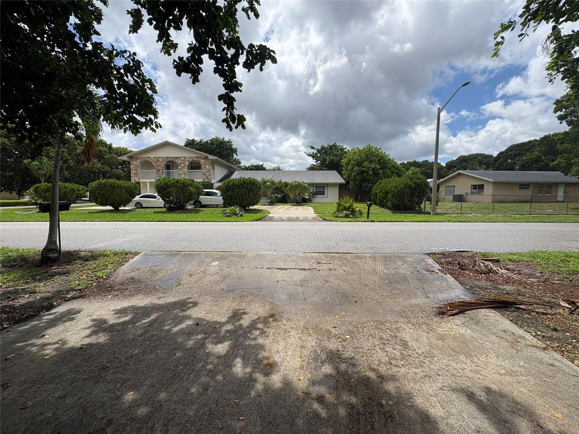 2109 PINEHURST Drive, West Palm Beach, FL 33407 Photo 7