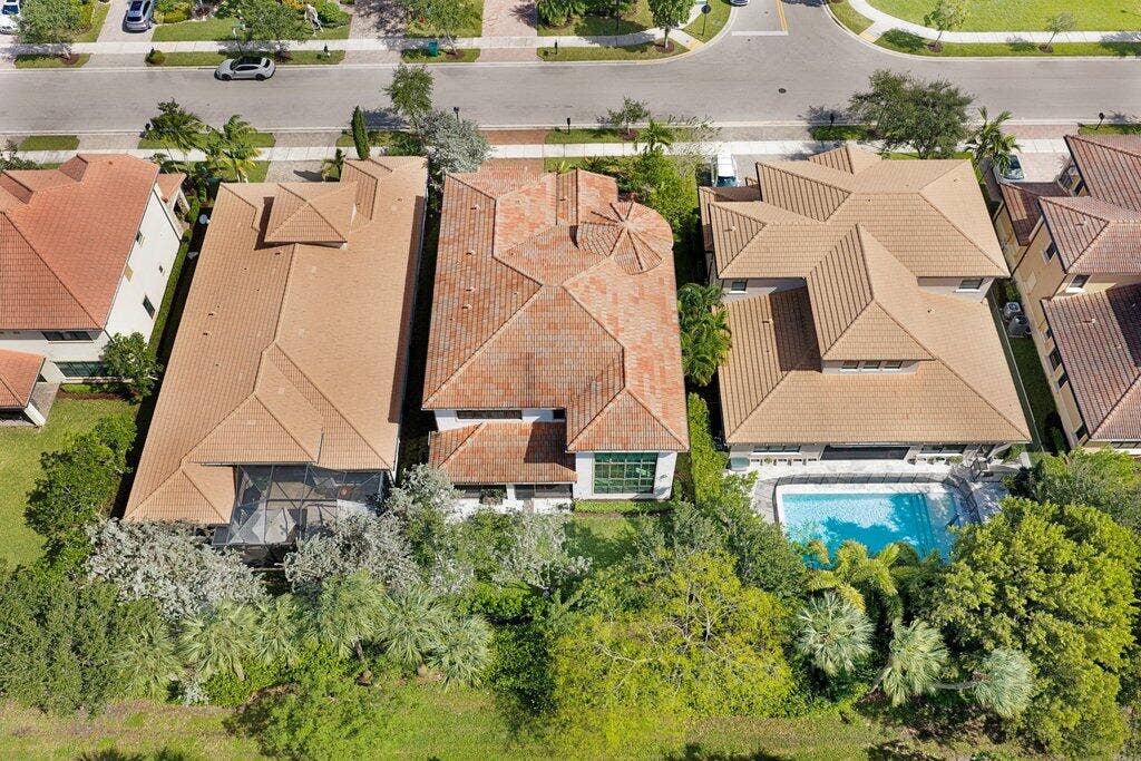 057_dji_20261026180402_0685_d_70
