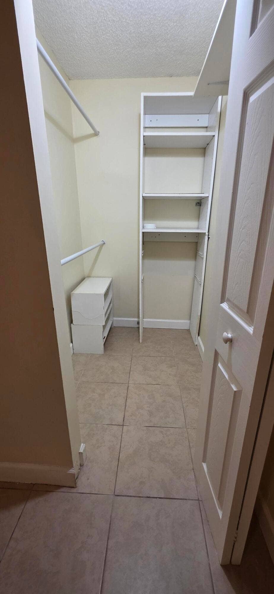 4731 SABLE PINE Circle, #B1, West Palm Beach, FL 33417 336604