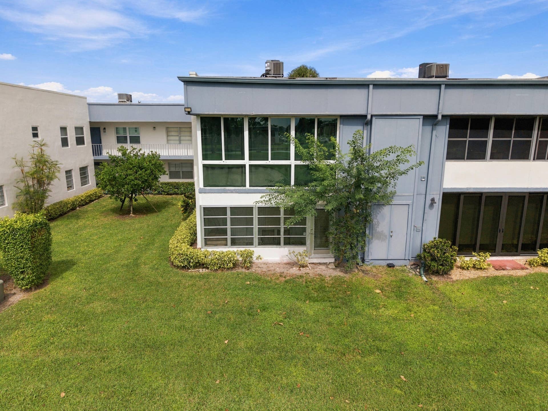 247 Normandy F, Delray Beach, FL 33484 32_dji_20261023131827_0016_d