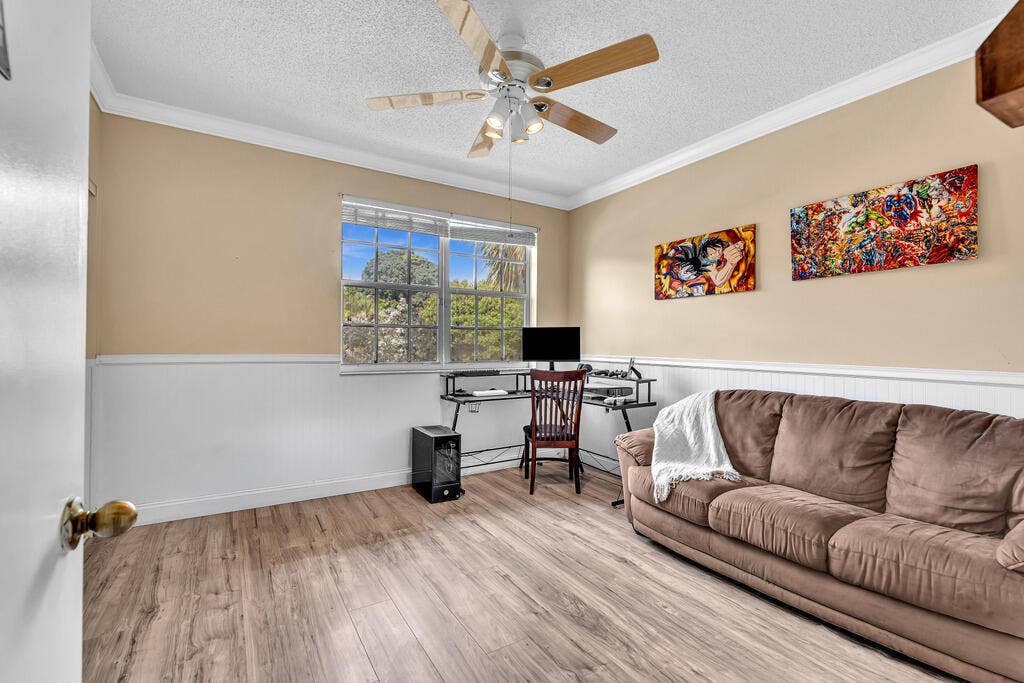 5464 JUBILEE Way, #221, Margate, FL 33063 Guest bedroom