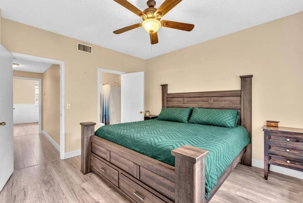 5464 JUBILEE Way, #221, Margate, FL 33063 Primary bedroom