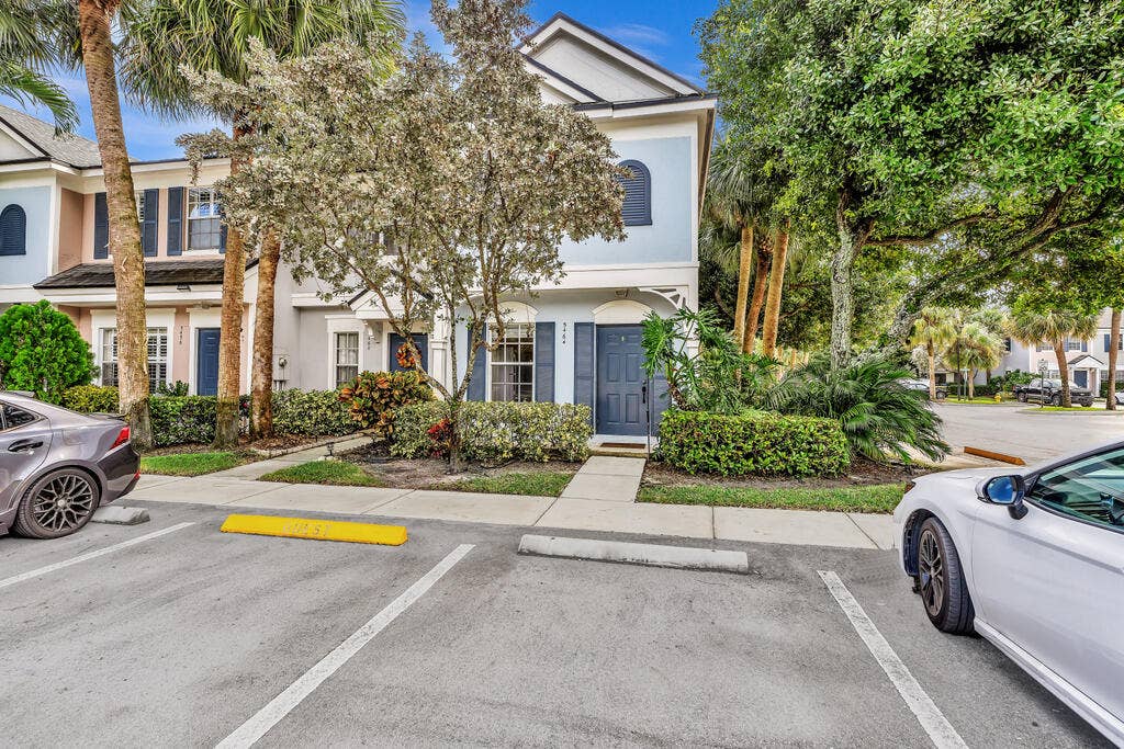 5464 JUBILEE Way, #221, Margate, FL 33063 Front of structure