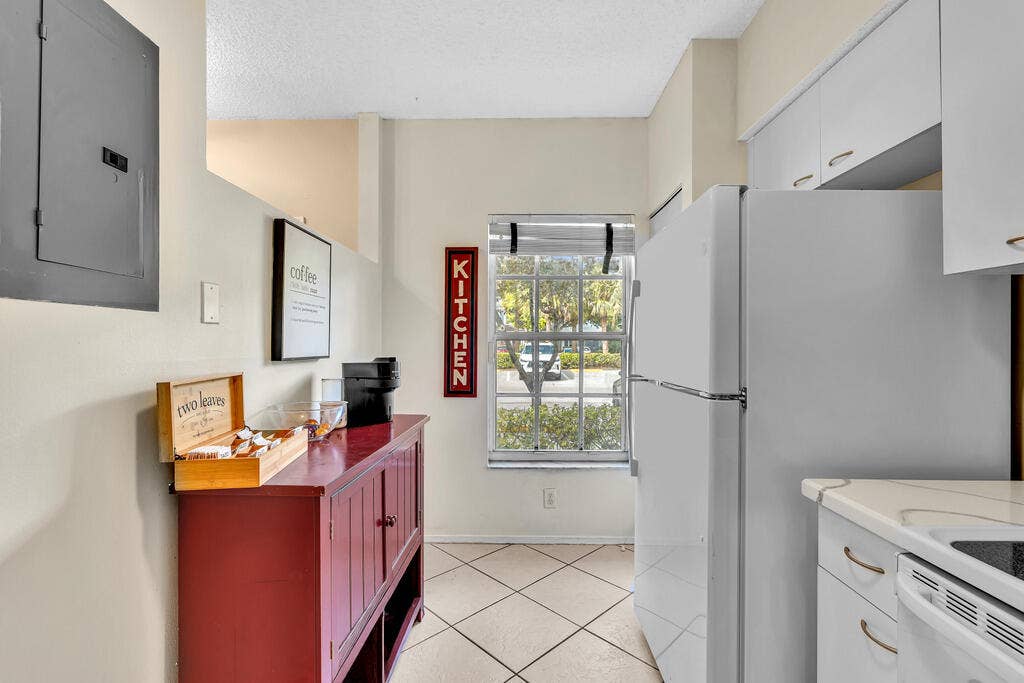 5464 JUBILEE Way, #221, Margate, FL 33063 Kitchen