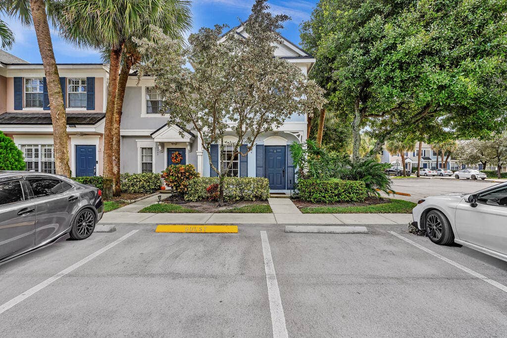5464 JUBILEE Way, #221, Margate, FL 33063 Front of structure