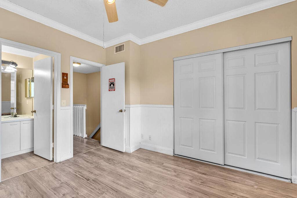 5464 JUBILEE Way, #221, Margate, FL 33063 Guest bedroom