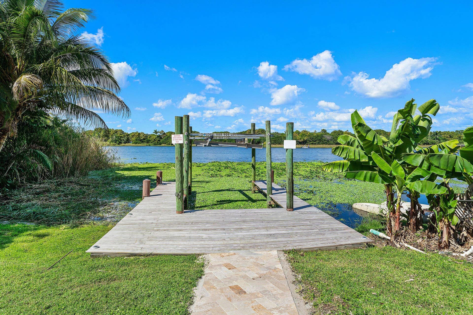 066-1400LakeDrive-DelrayBeach-FL-33444-S