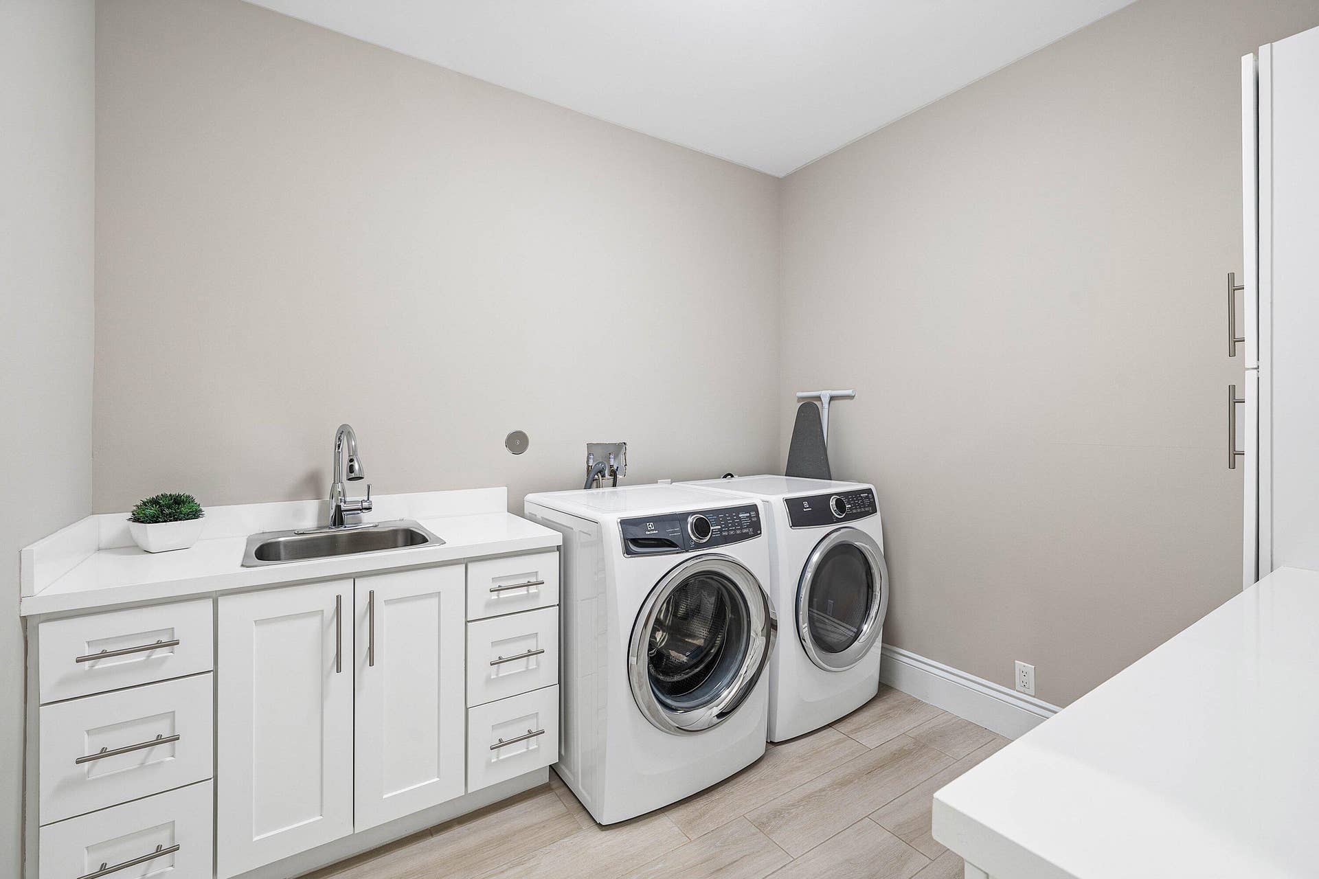 027-1400LakeDrive-DelrayBeach-FL-33444-S