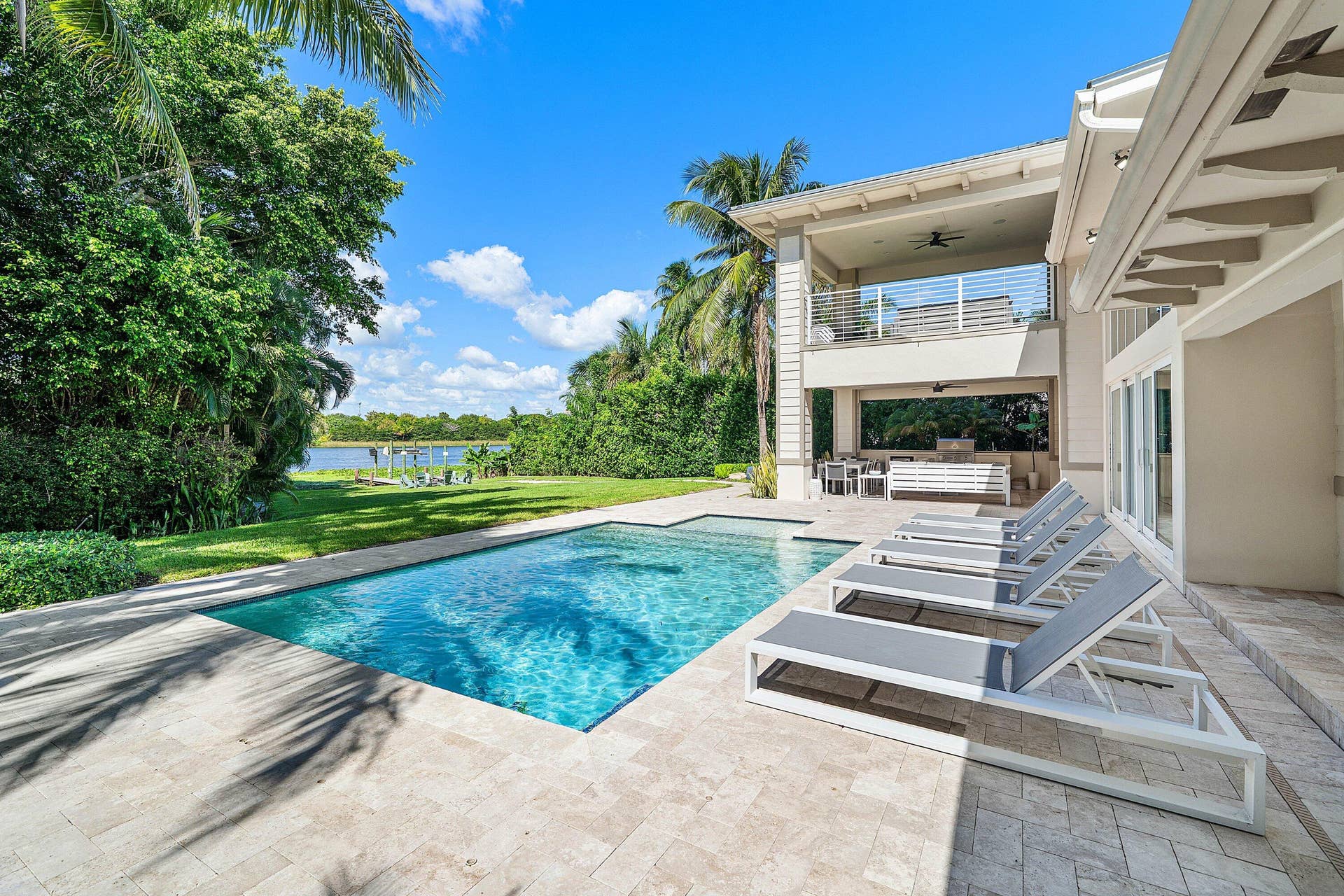 063-1400LakeDrive-DelrayBeach-FL-33444-S