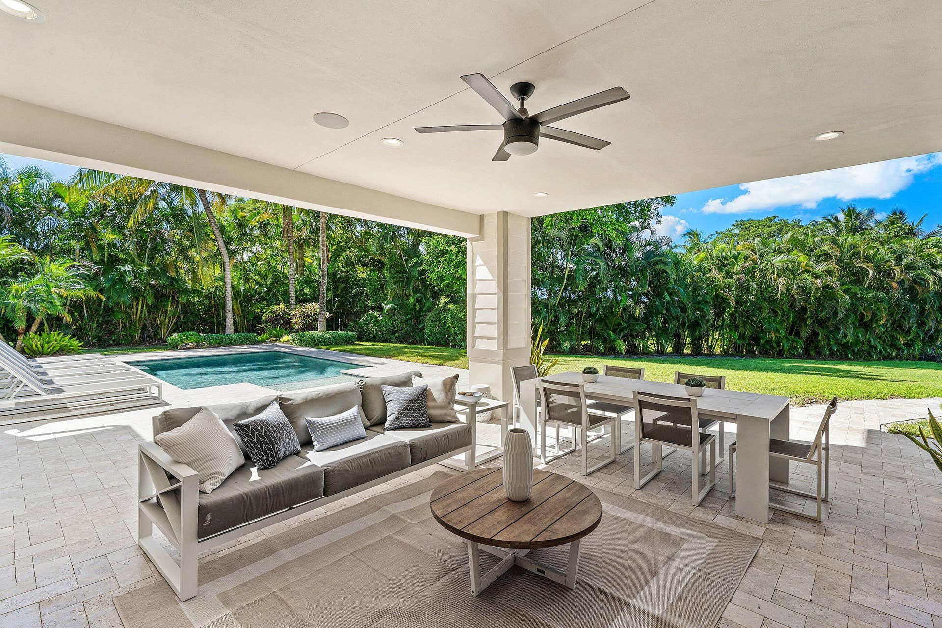 062-1400LakeDrive-DelrayBeach-FL-33444-S