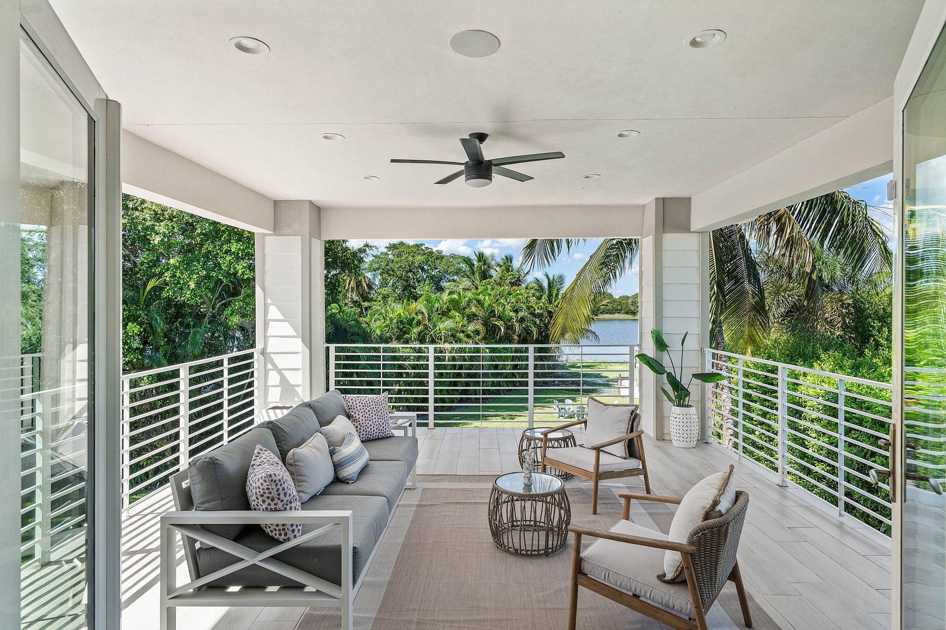 051-1400LakeDrive-DelrayBeach-FL-33444-S