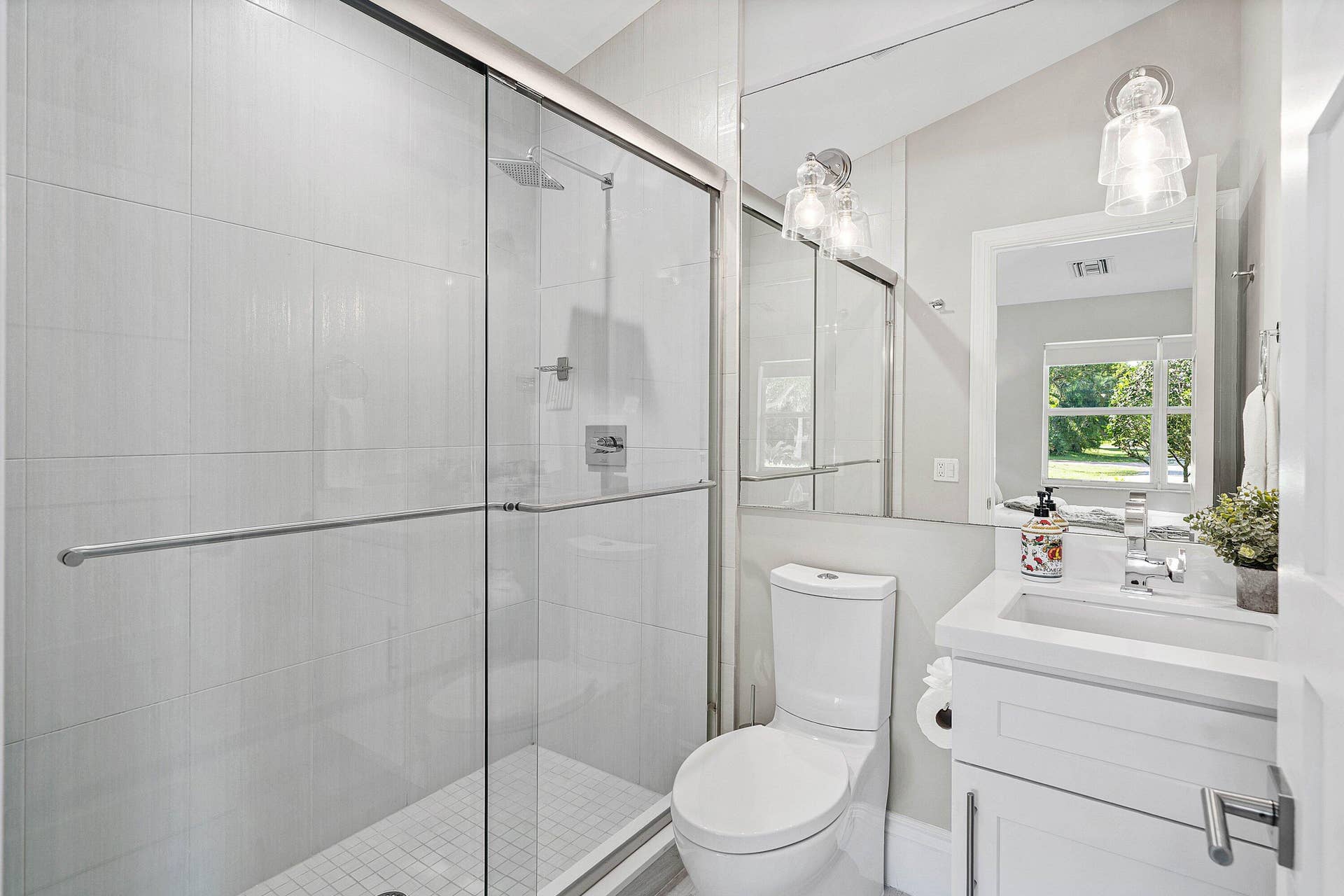 042-1400LakeDrive-DelrayBeach-FL-33444-S