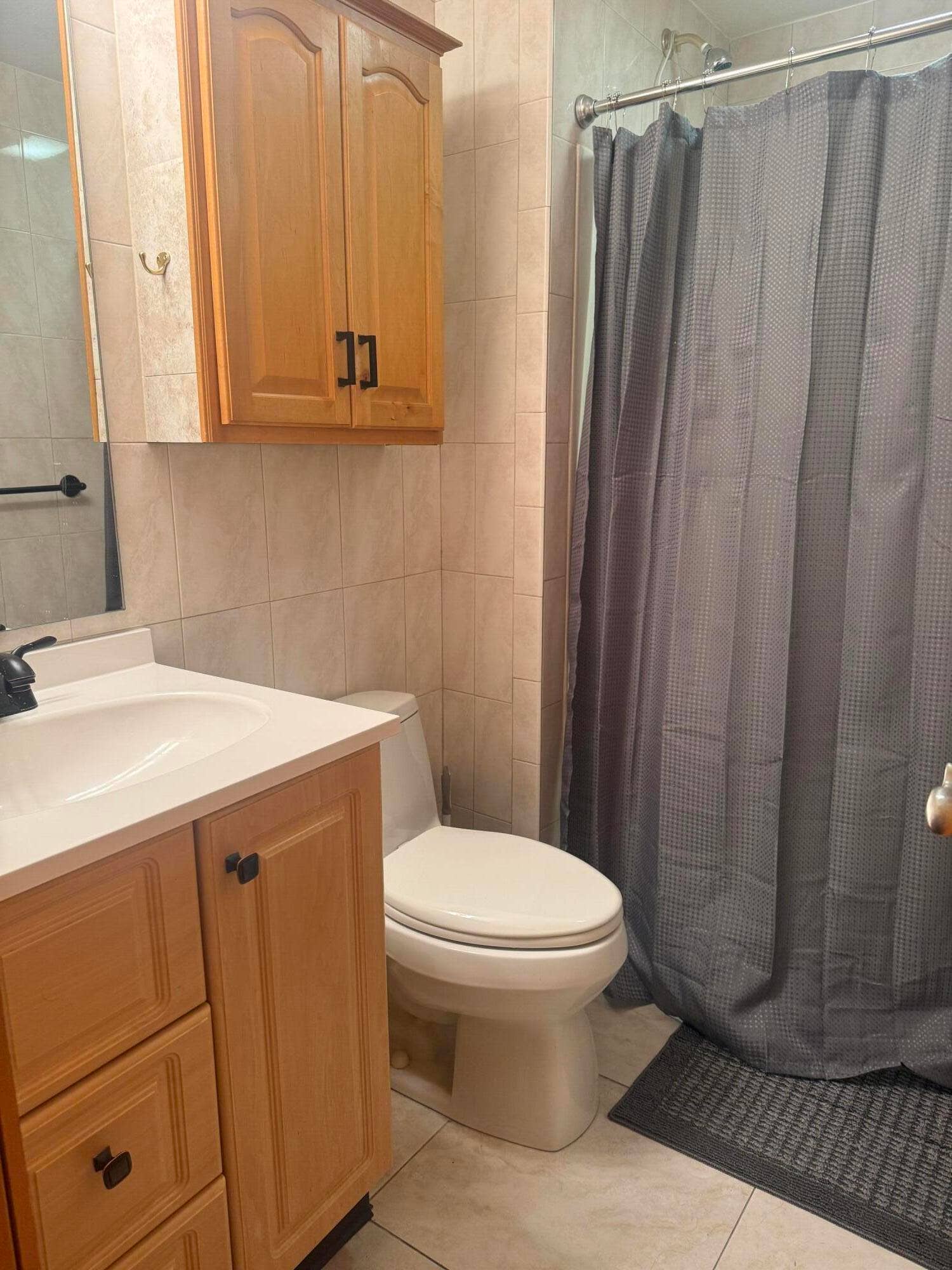 199 E McNab Road, #Unit 110, Pompano Beach, FL 33060 110 toilet