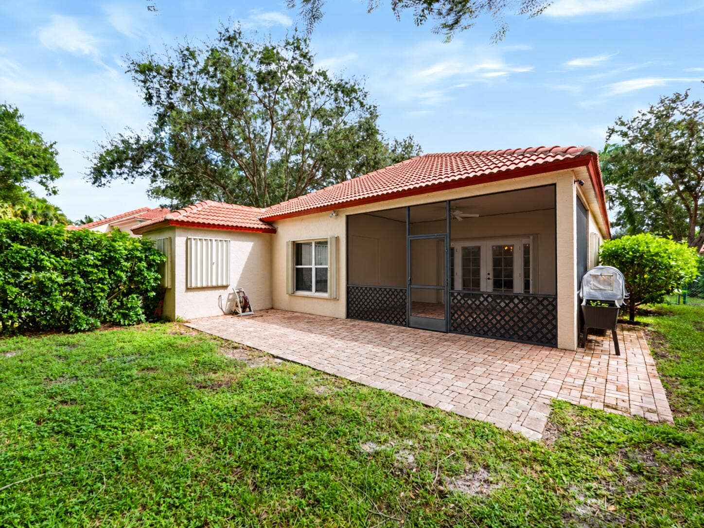 8071 Via Hacienda, Riviera Beach, FL 33418 39-print-14 2