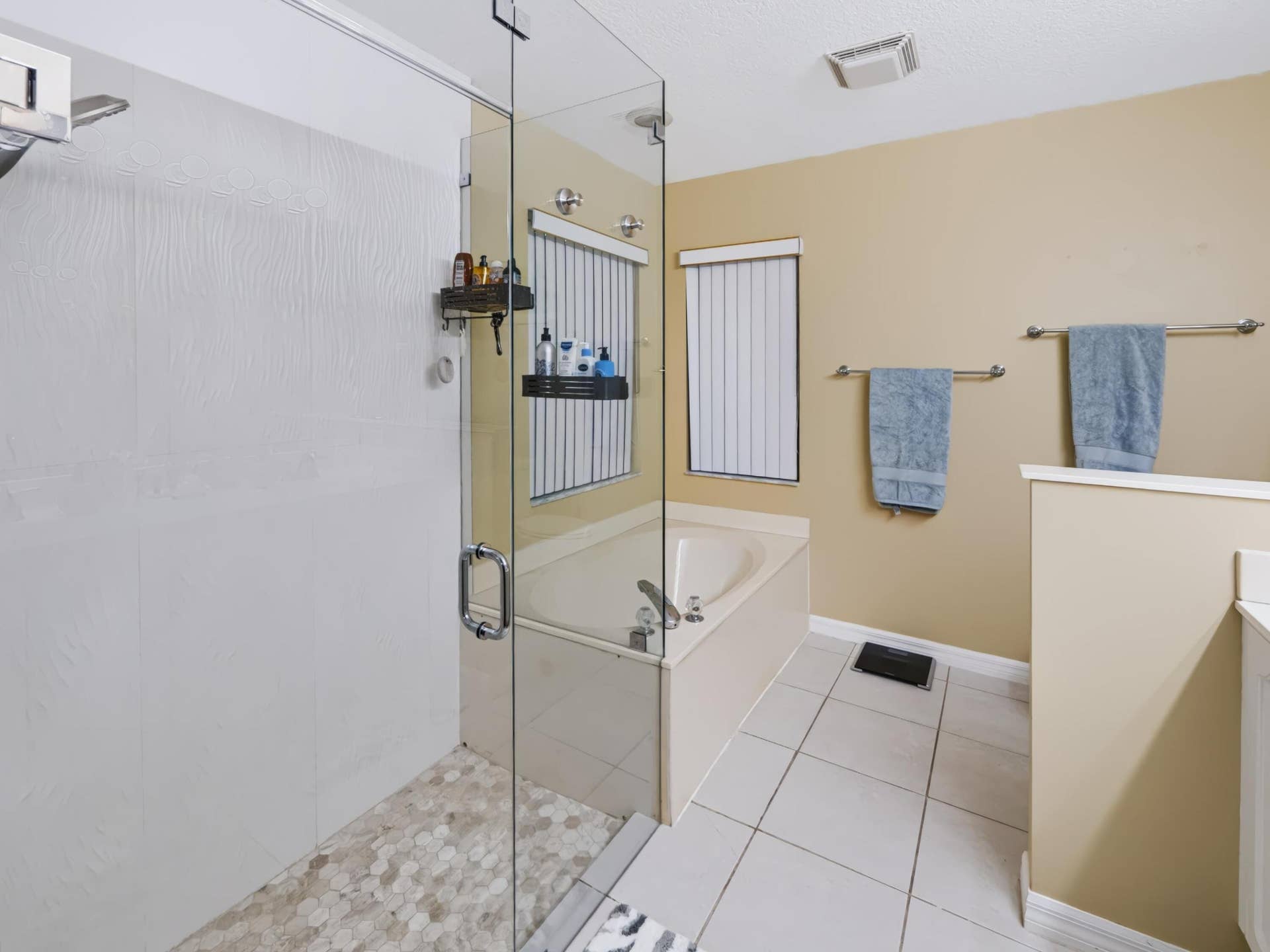 8071 Via Hacienda, Riviera Beach, FL 33418 16-print-016