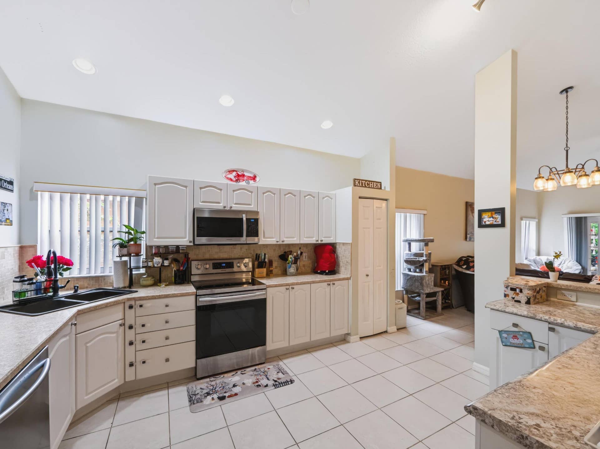 8071 Via Hacienda, Riviera Beach, FL 33418 4-print-004