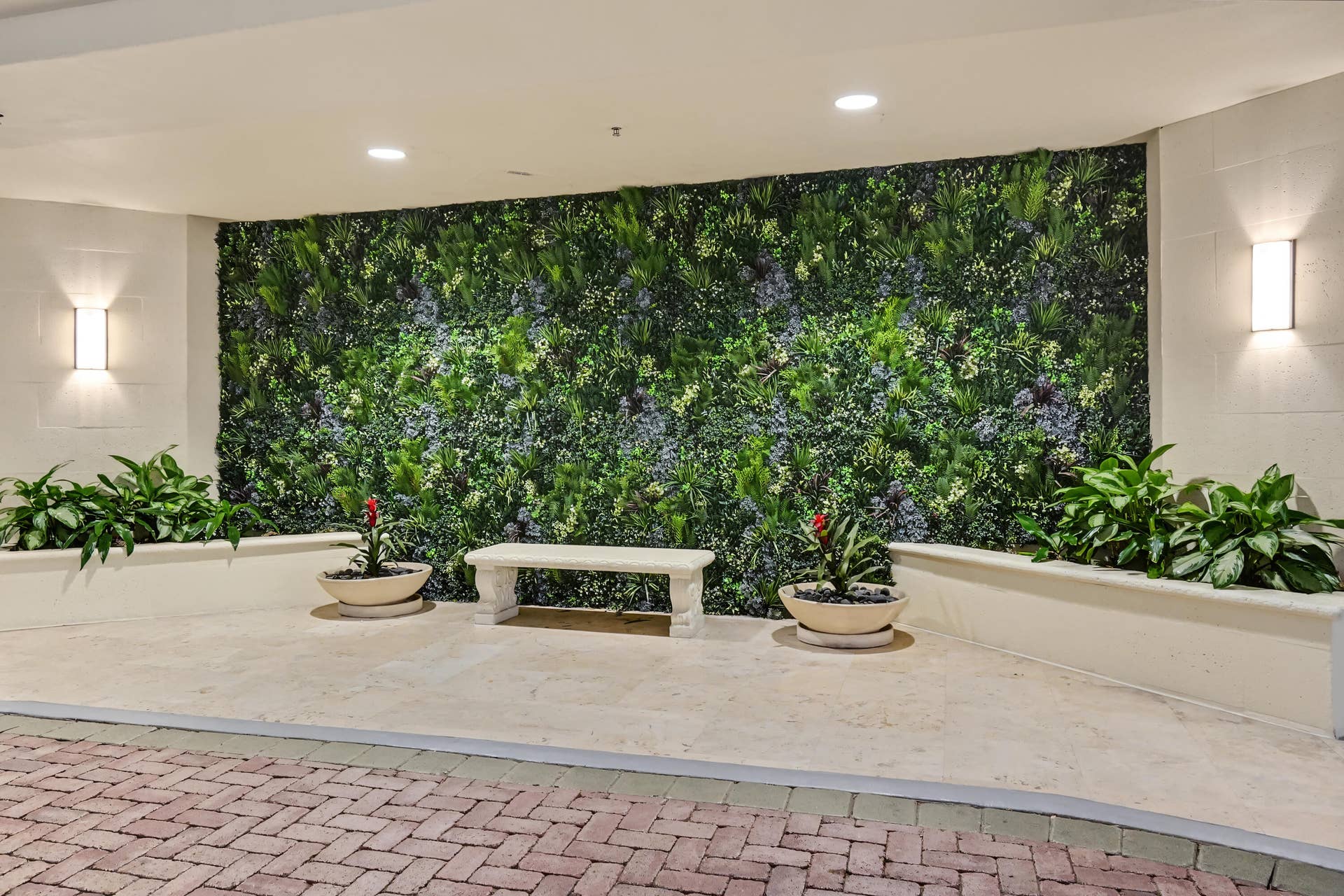 99 SE Mizner Boulevard, #602, Boca Raton, FL 33432 Palmetto Place | Covered Courtyard & Liv
