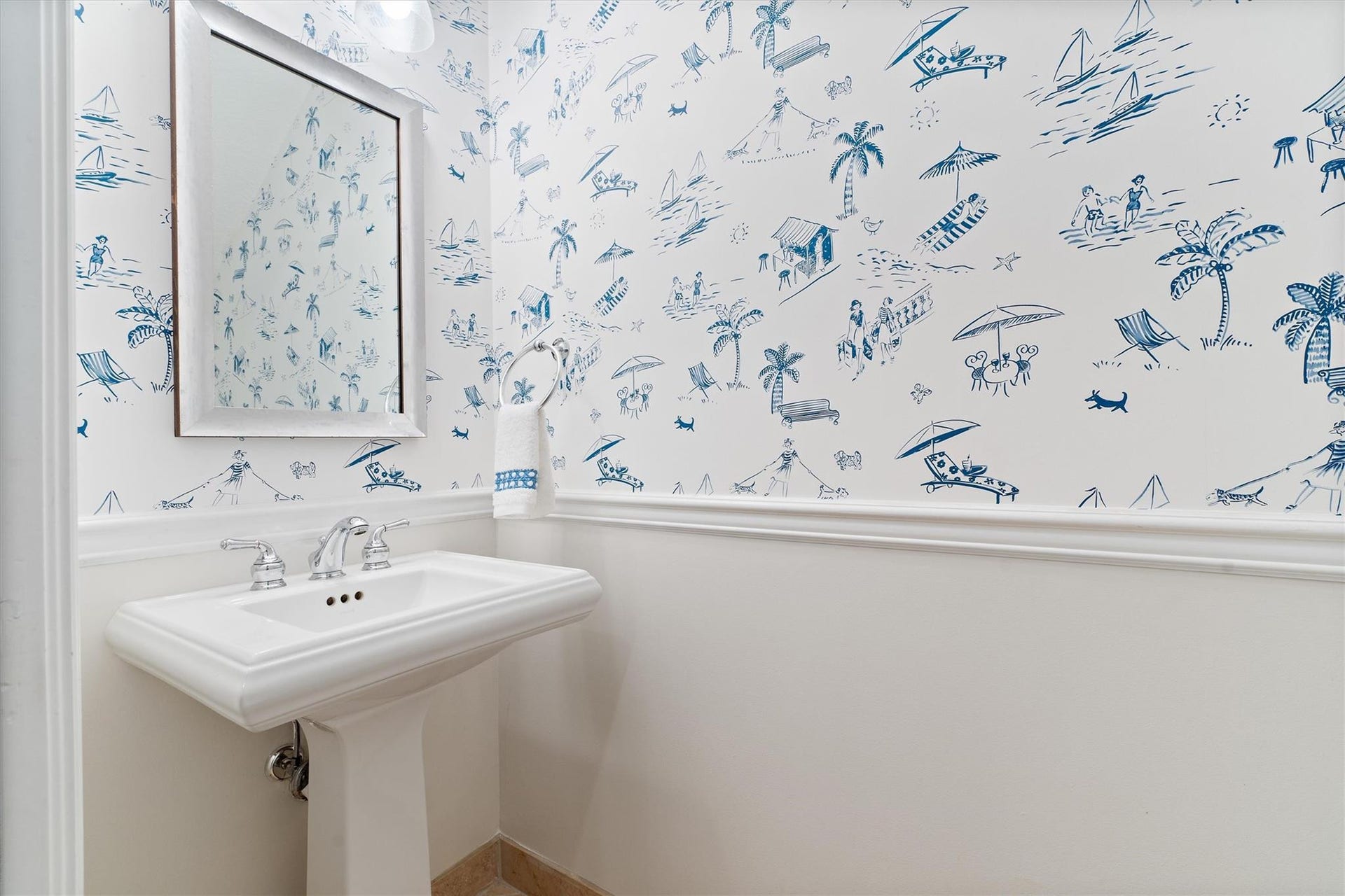 1615 NE 2ND Court, #1615, Fort Lauderdale, Fort Lauderdale, FL 33301 Powder Room on level 1