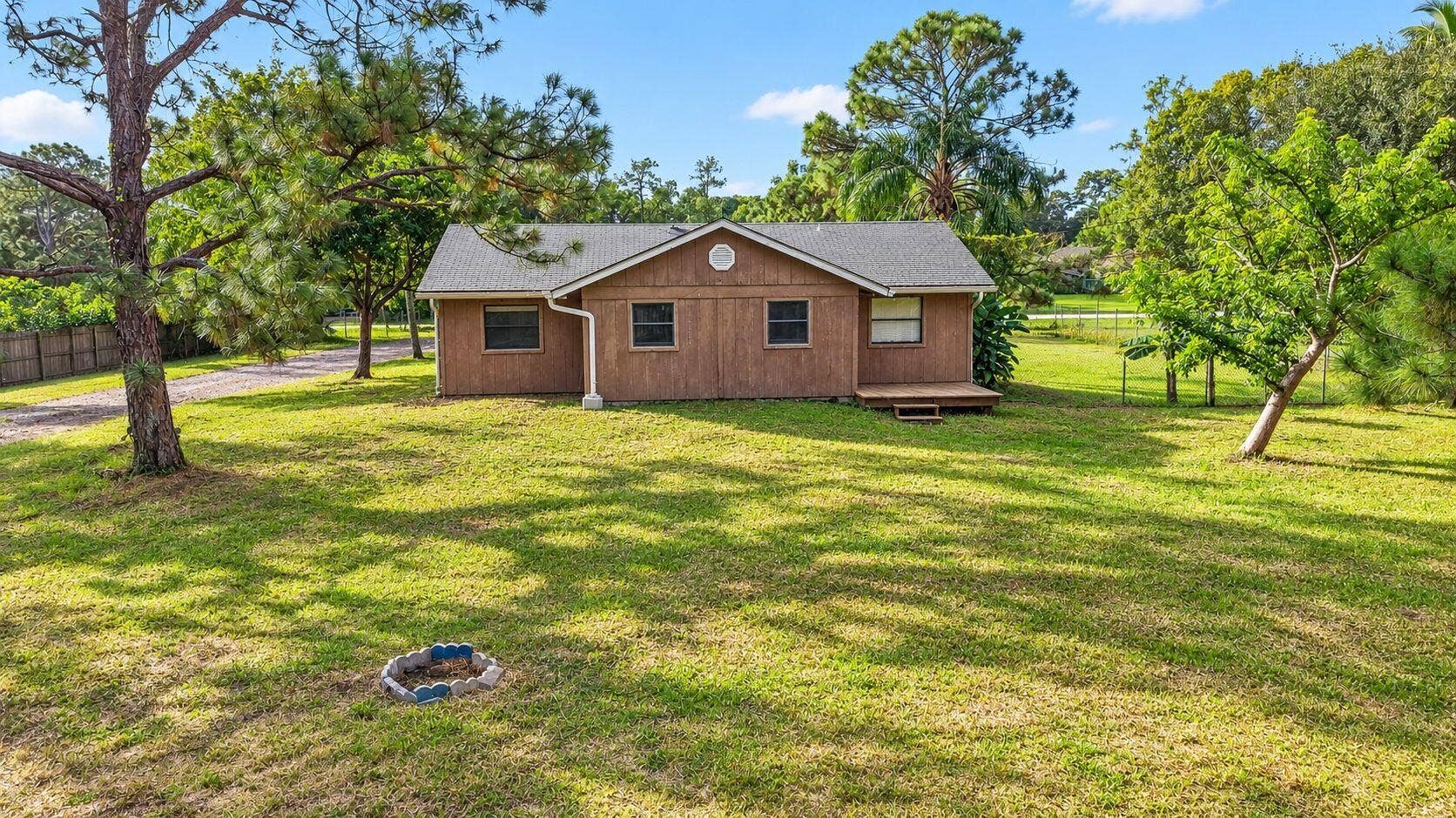 11821 66th Street N, West Palm Beach, FL 33412 67-web-or-mls-DJI_20261027095018_0035_D