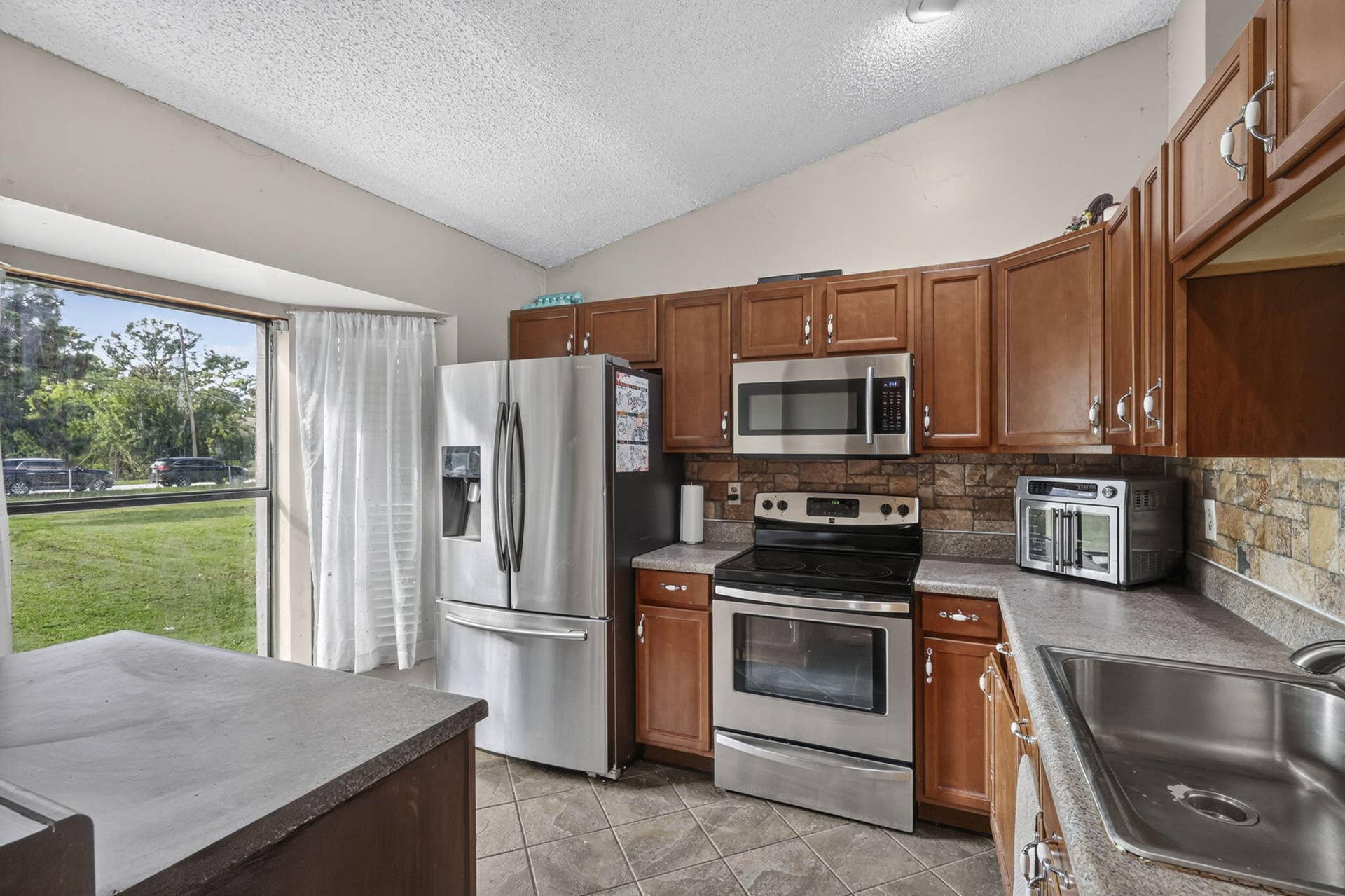 11821 66th Street N, West Palm Beach, FL 33412 12-web-or-mls-BS1A2101