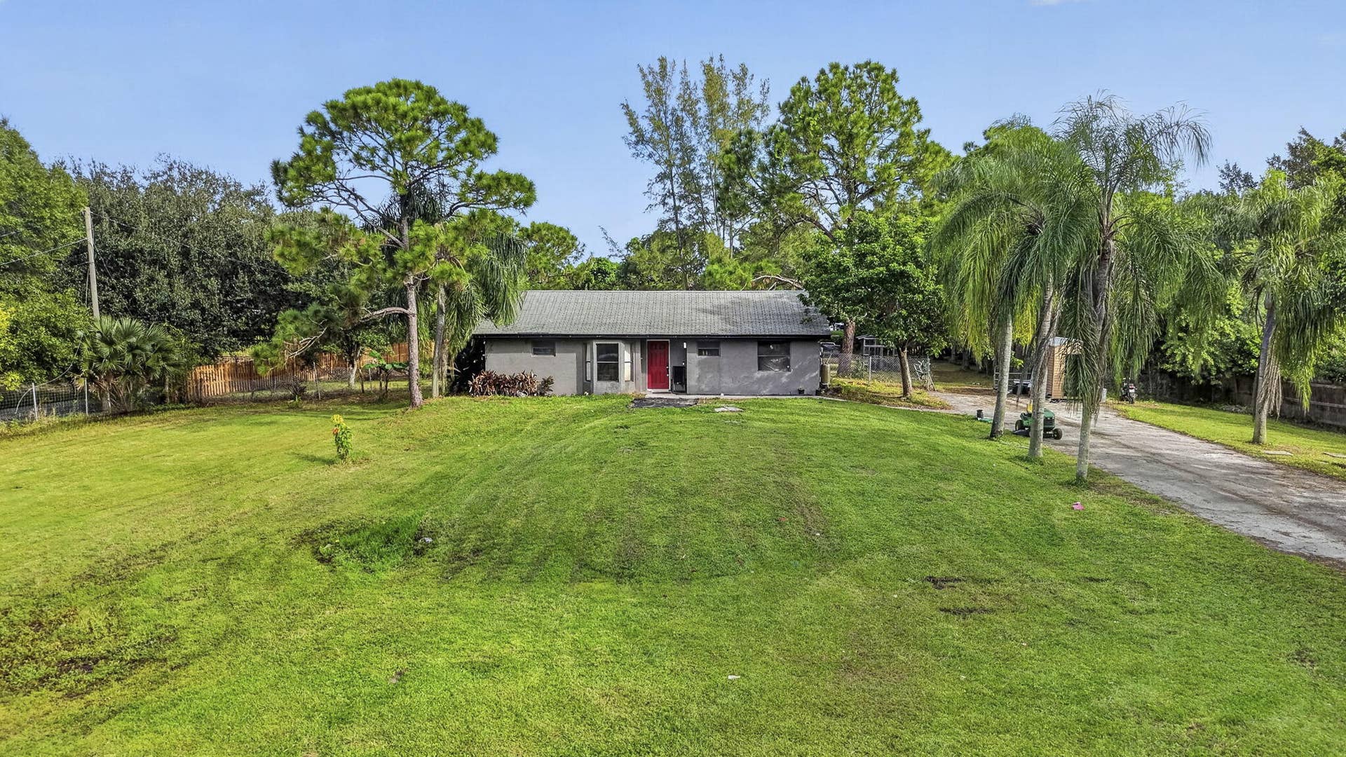 11821 66th Street N, West Palm Beach, FL 33412 51-web-or-mls-DJI_20261027094641_0954_D