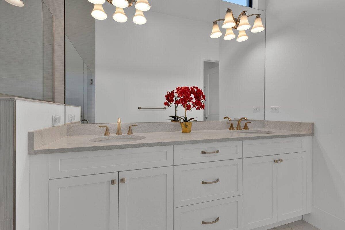 Owner's Bath with dual sink vanity