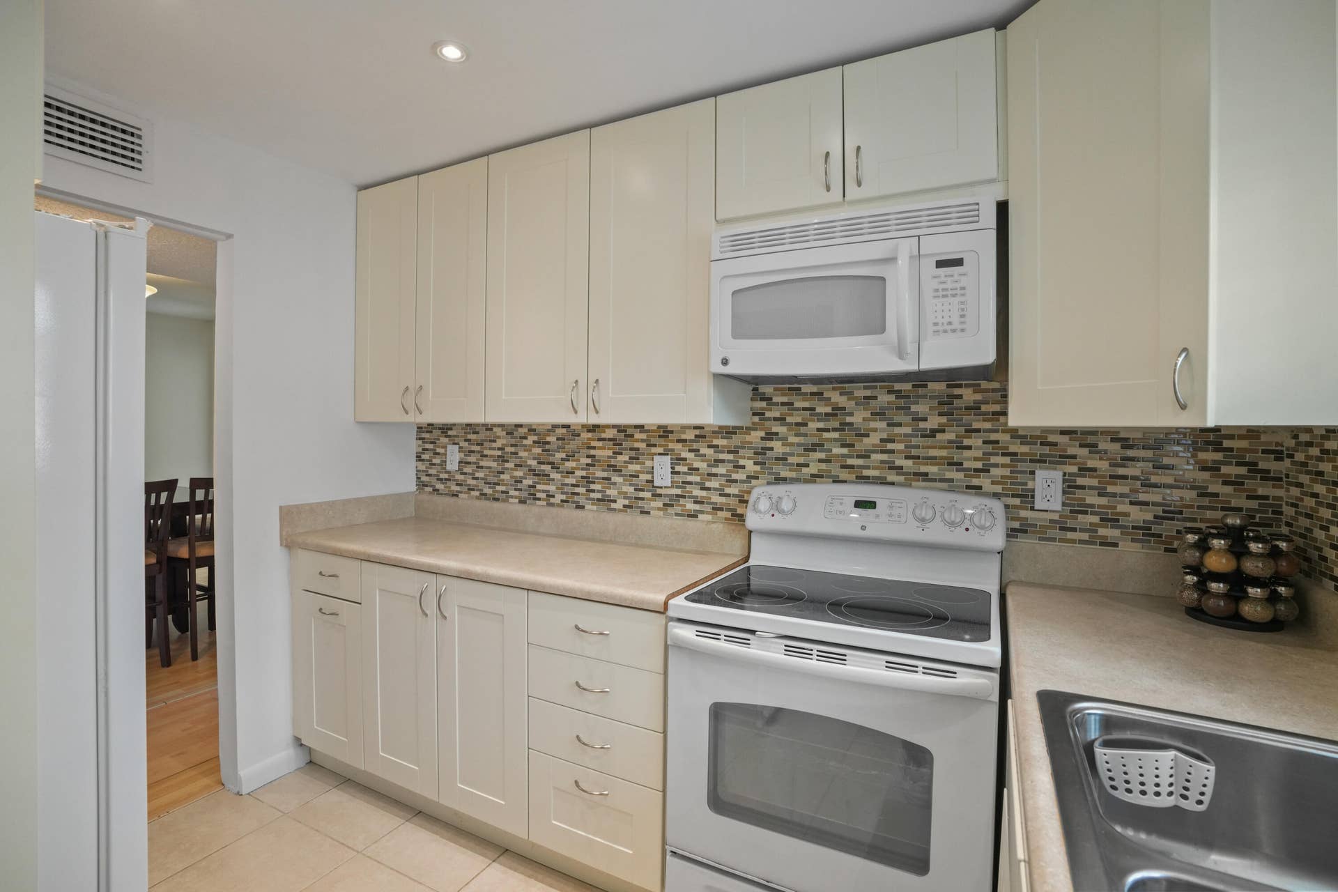 3600 Citrus Lane, #104, Davie, FL 33325 DSC07606