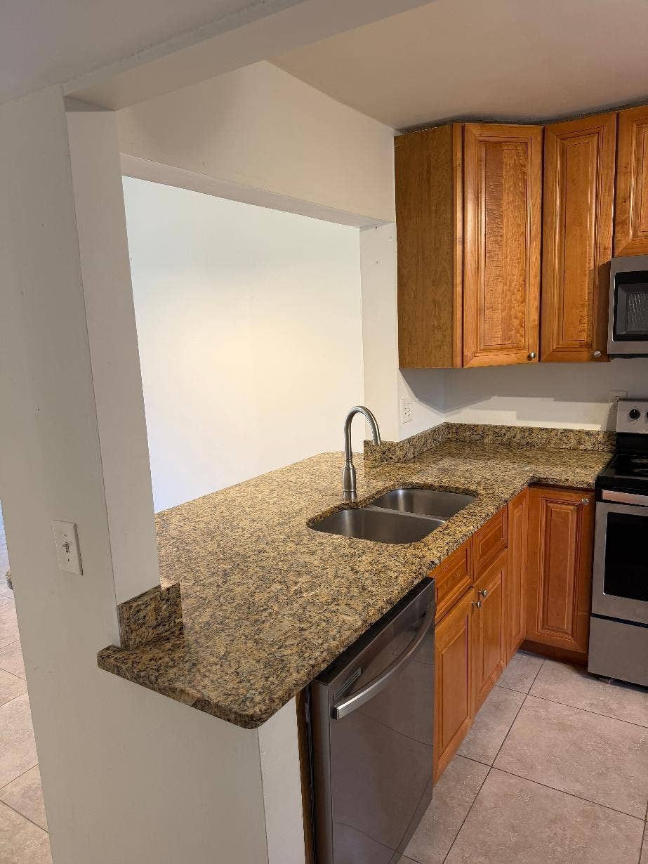 21943 REMSEN Terrace, #203, Boca Raton, FL 33433 Kitchen 1