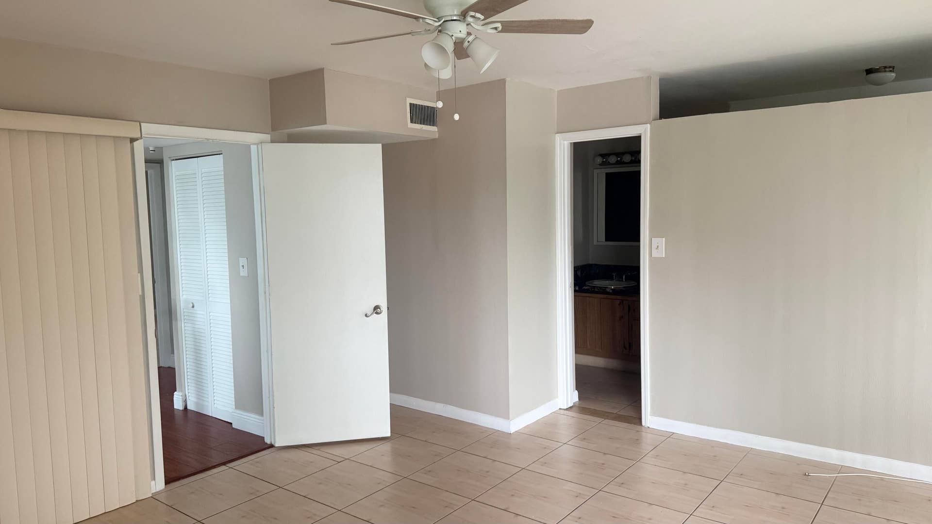 8701 SW 30TH Street, #205, Davie, FL 33328 IMG_4440